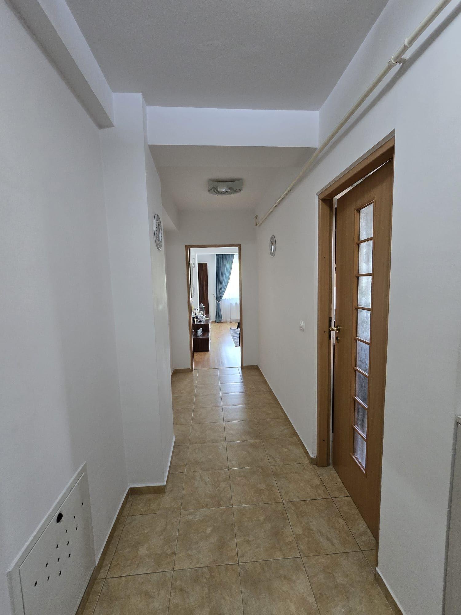Închiriez apartament 2 CD G Enescu - imagine 1