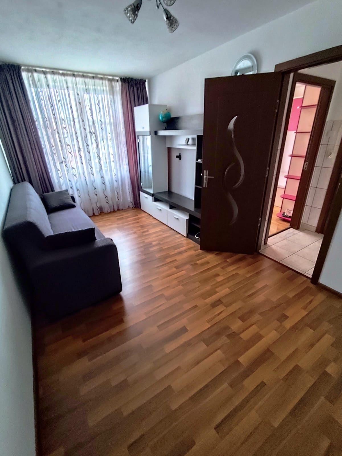 Apartament 3 camere complet mobilat