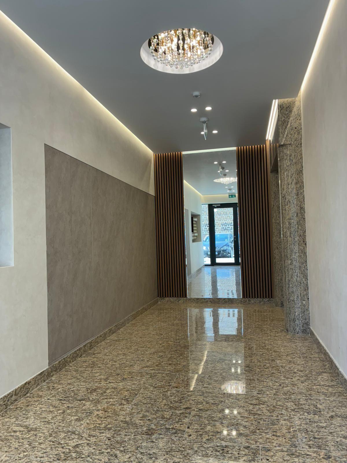 Închiriez apartament