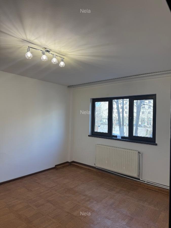 Apartament bacau 2 camere ultracentral etajul 1 prima inchiriere
