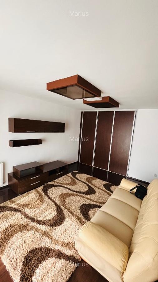 Vand apartament Sesul de Sus,Floresti