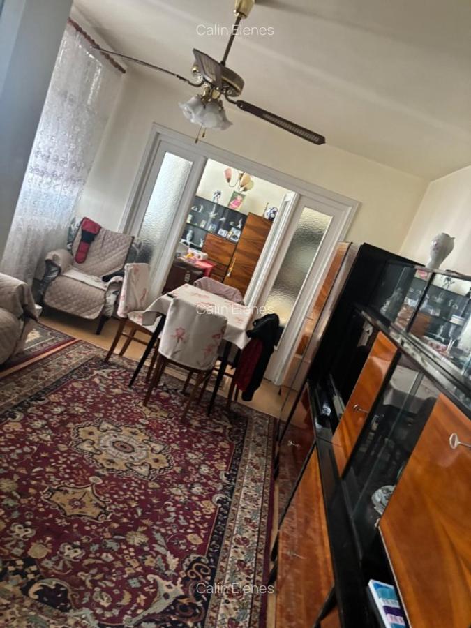 Vand apartament 3 camere tip C - zona Sovata