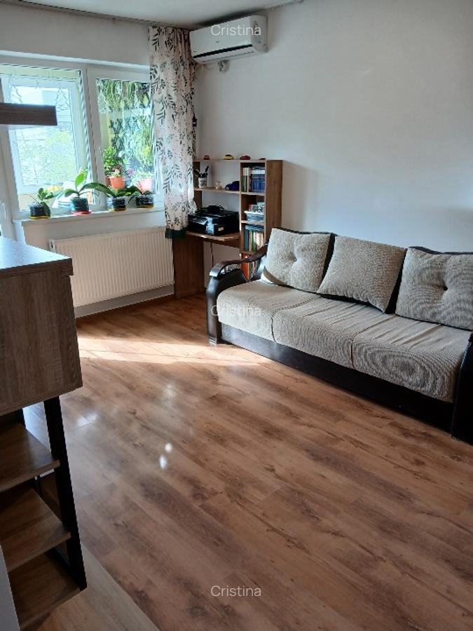 Proprietar vand apart. 2 camere decomandat mobilat utilat Solstitiului 27 - imagine 1