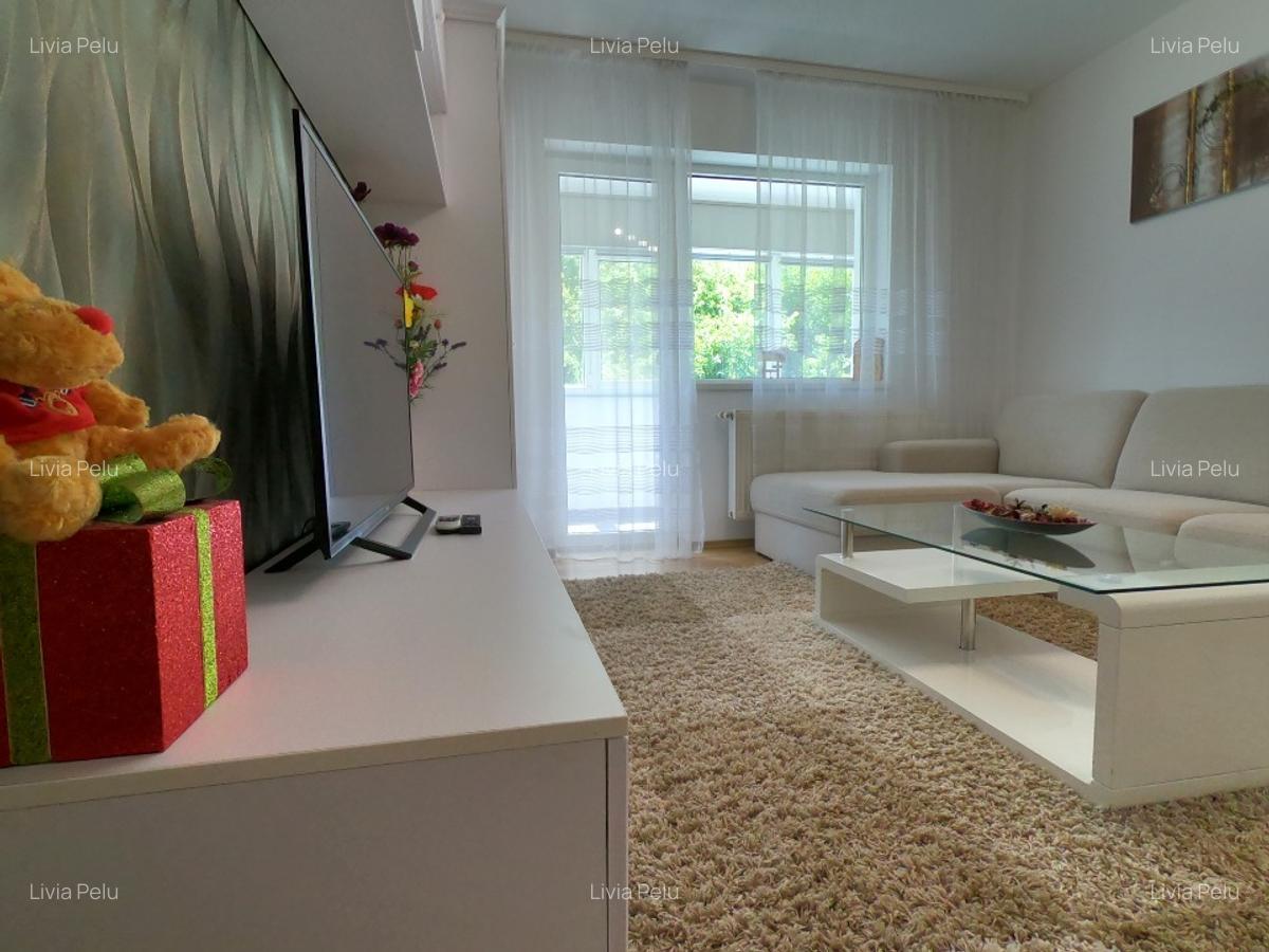 Inchiriez apartament 2 camere cu loc de parcare inclus