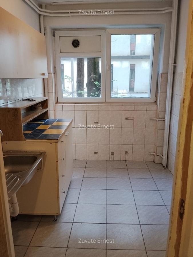 Proprietar vand apartament - imagine 1
