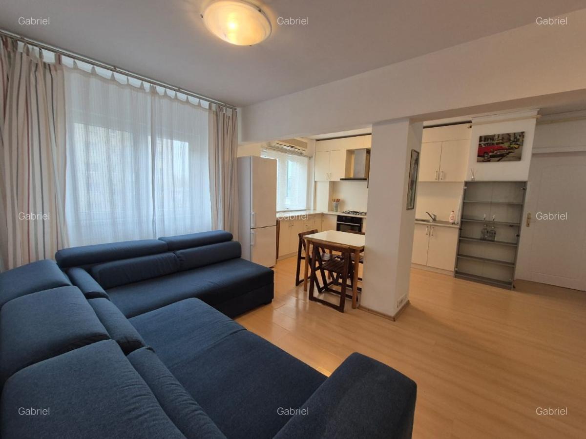 Închiriez apartament 3 camere