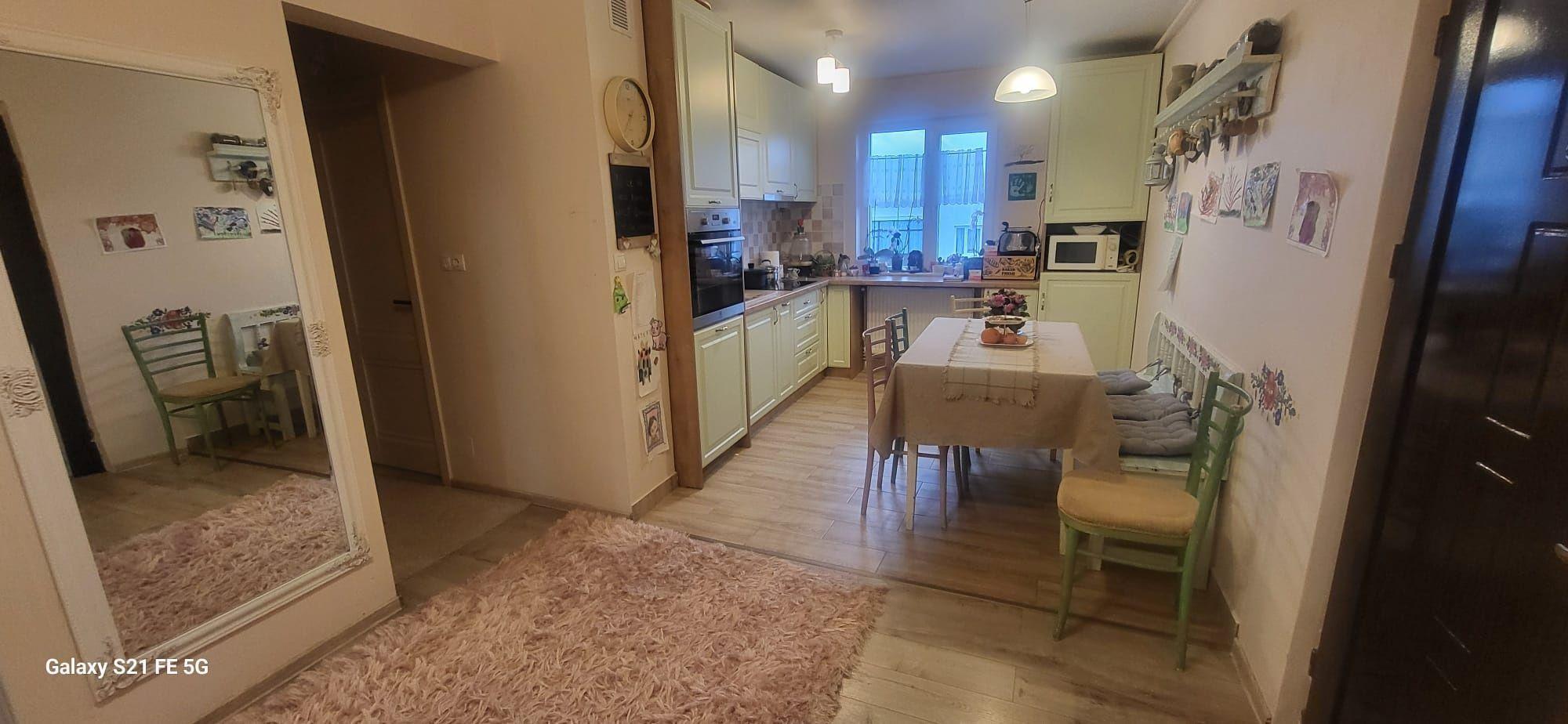 De vanzare apartament 3 camere  strada Negoiu cartier manastur