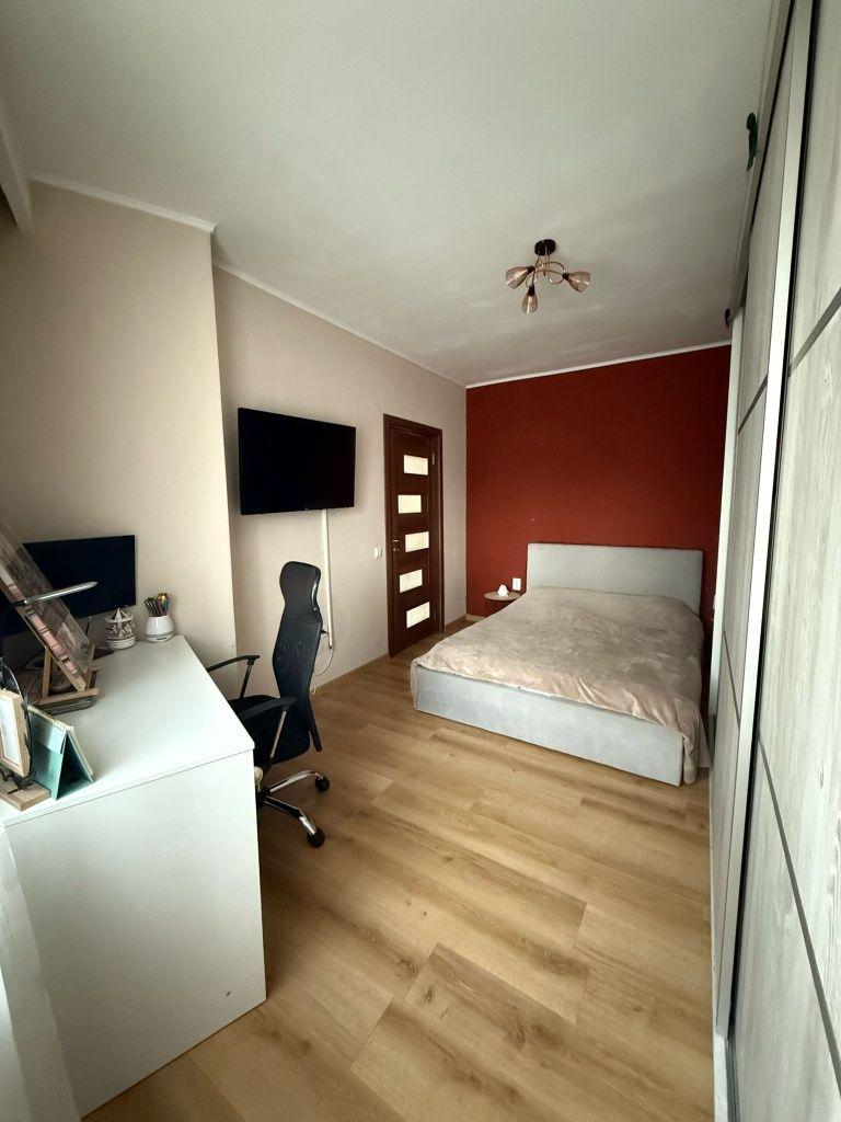 Închiriez apartament pe Calea Baciului colț cu Valea Seacă