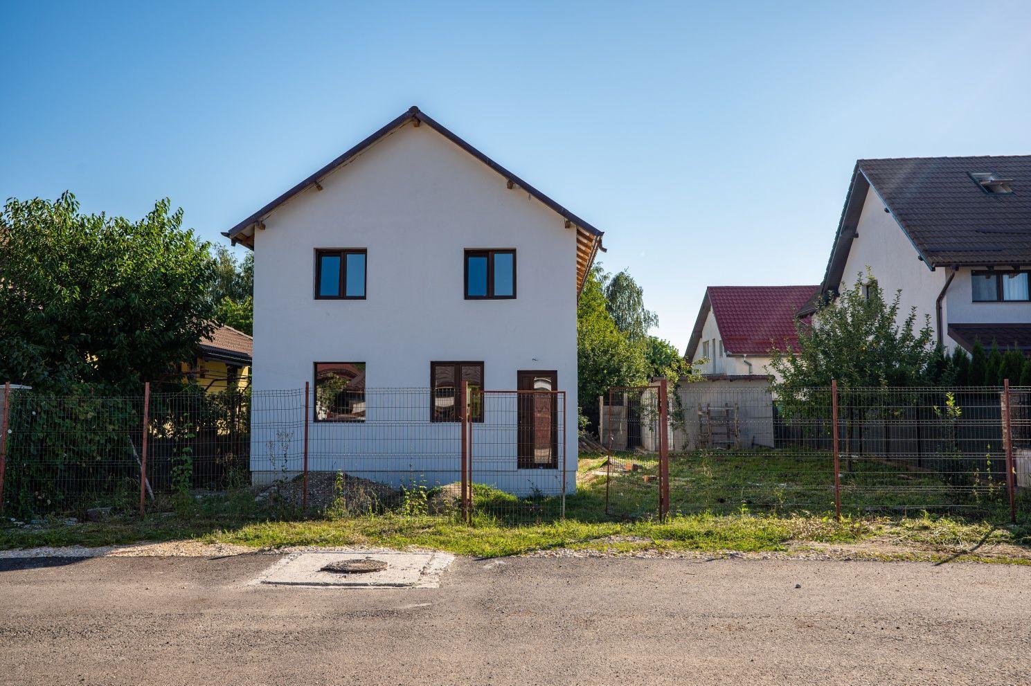 Vând casă în municipiul Brașov - imagine 1