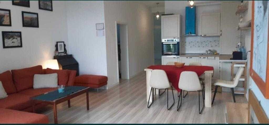 Închiriez Apartament 3 camere
