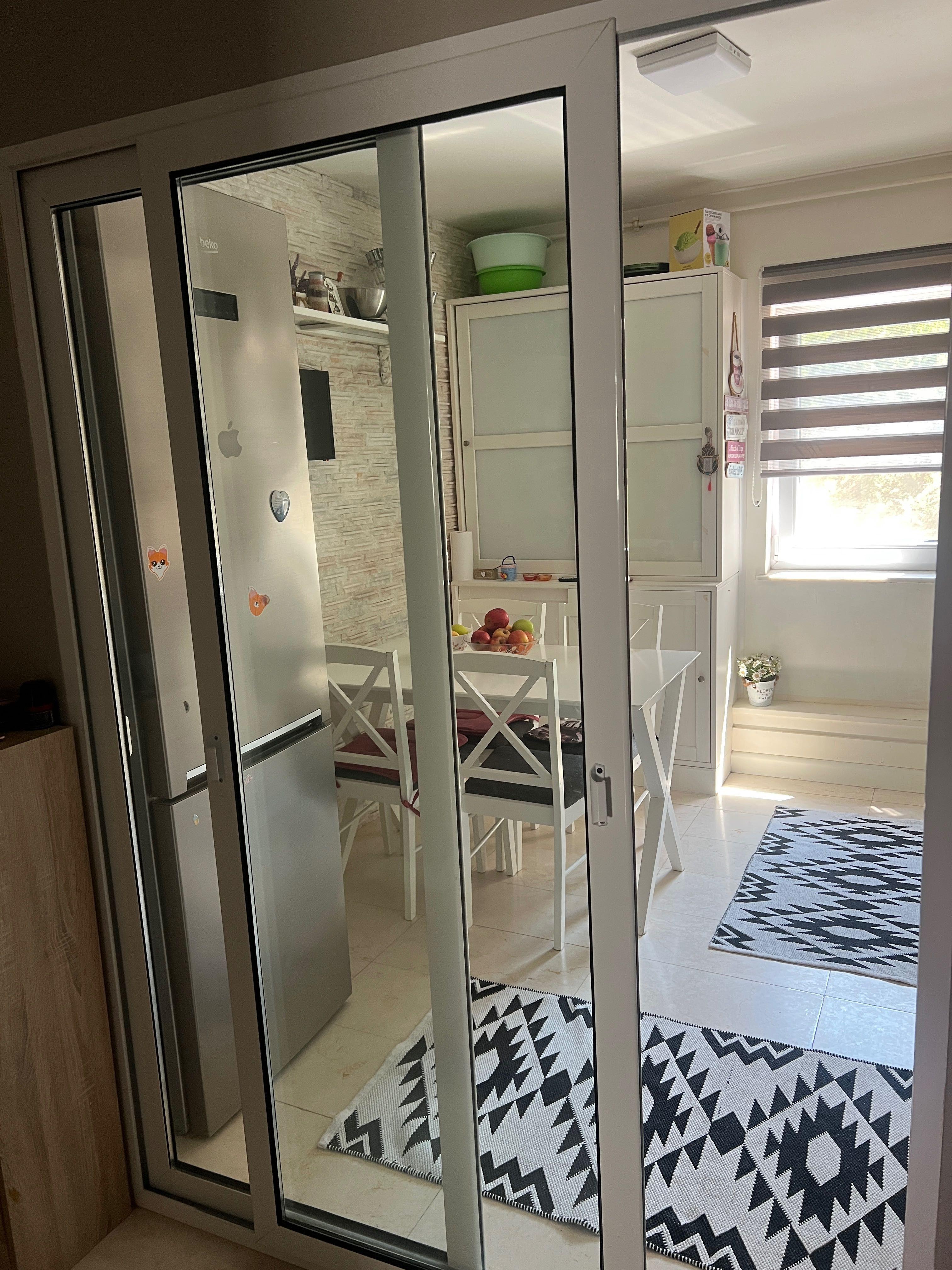 Vând apartament cu 4 camere, 70 mp, în zona Inel II, negociabil!