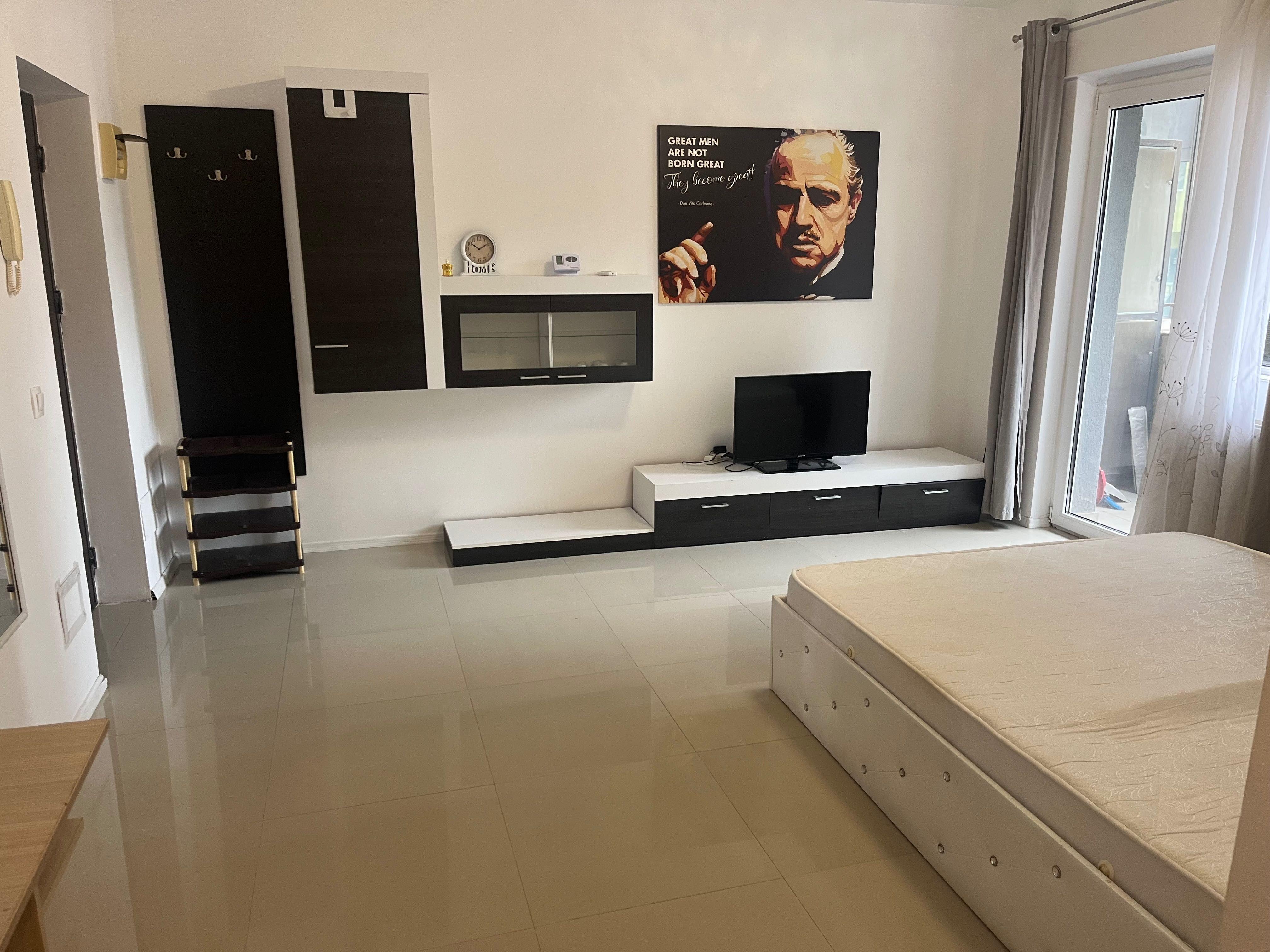 Inchiriez garsoniera Tomis Plus Constanta 42 mp cu balcon 350€/lună perioadă indelungată