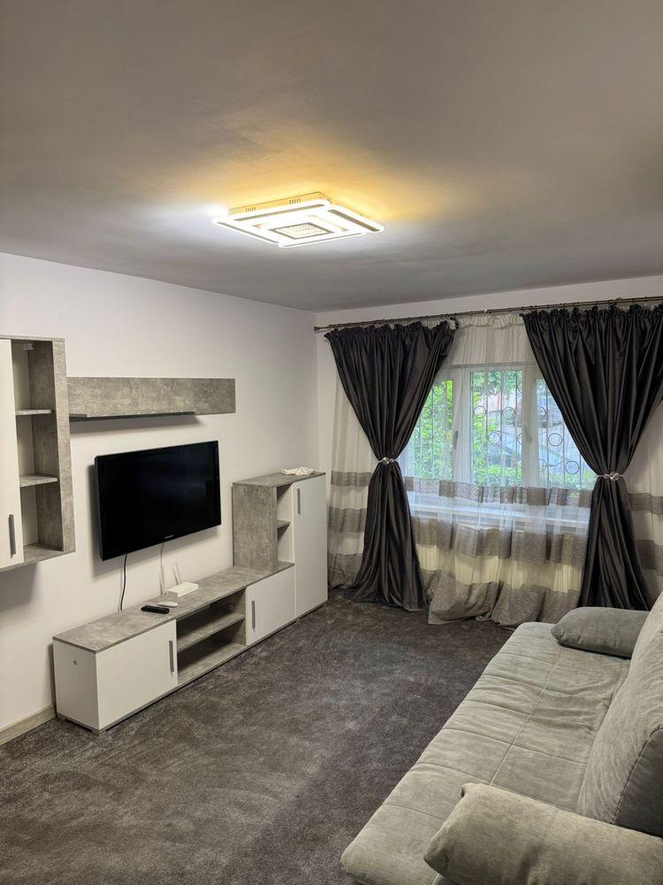 Inchiriez apartament 1 Mai zona Sara