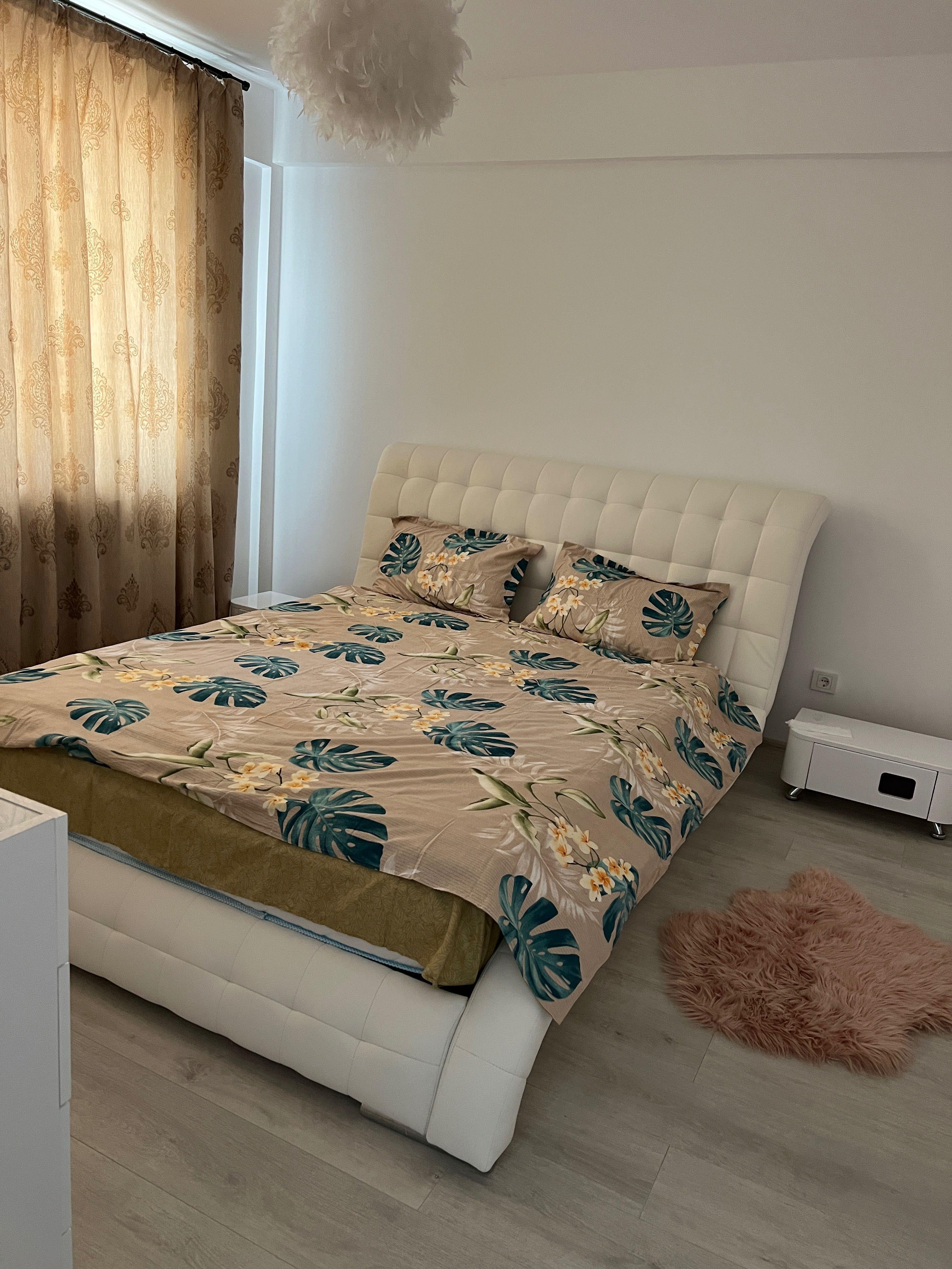 Apartament cu 3 camere, decomandat, Magnolia