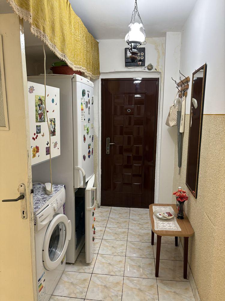 Apartament de vanzare ,zona Vest - imagine 1