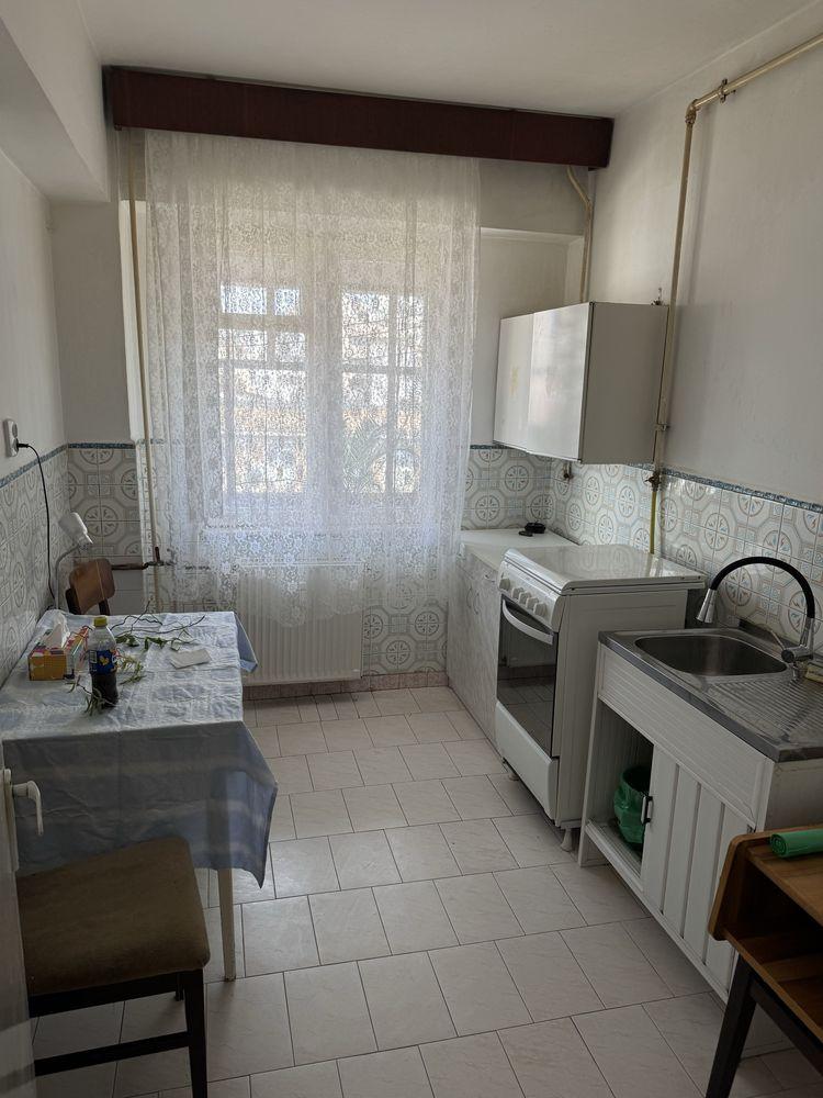 Apartament cu 3 camere de vanzare Bloc Unirea - imagine 1