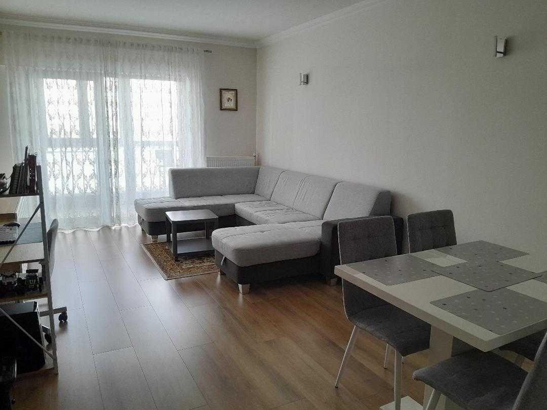 Vand apartament 3 camere cu parcare si boxa, complex Ghica Plaza - imagine 1