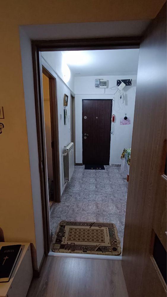 Închiriez Garsoniera Confort 1 / Sector 3