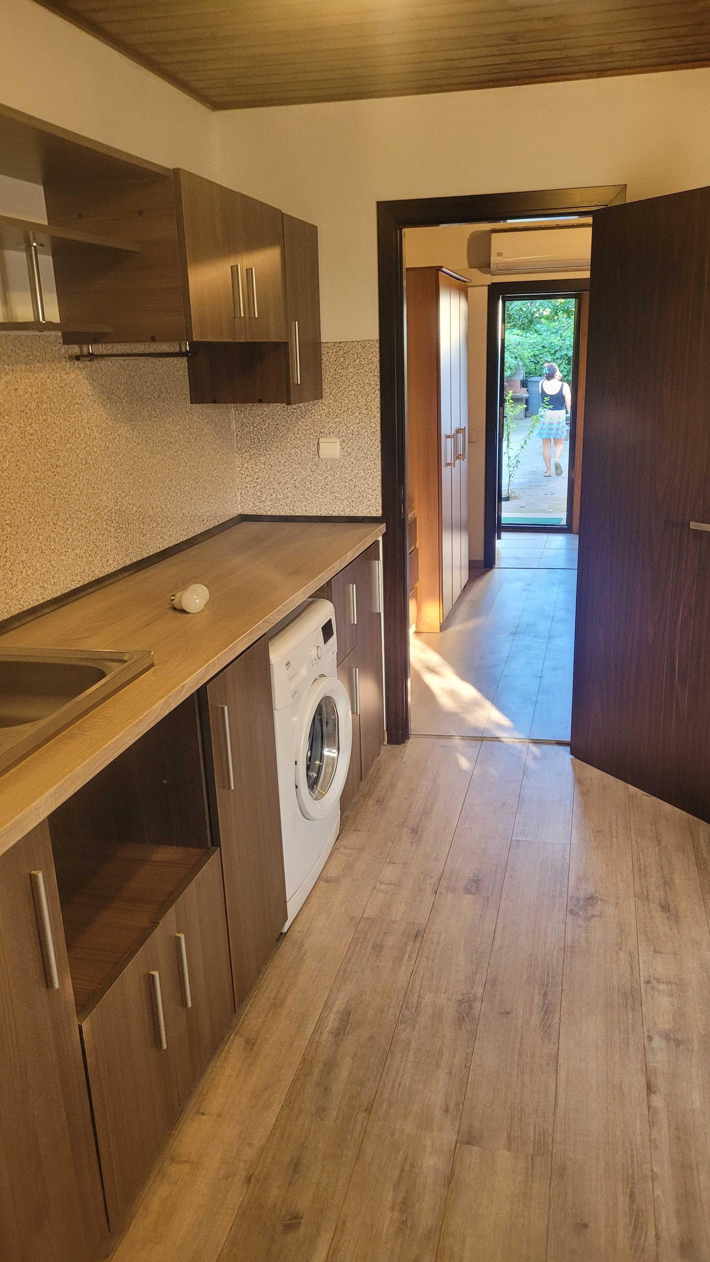 Inchiriez garsoniera la 5 min de metroul Aparatorii Patriei