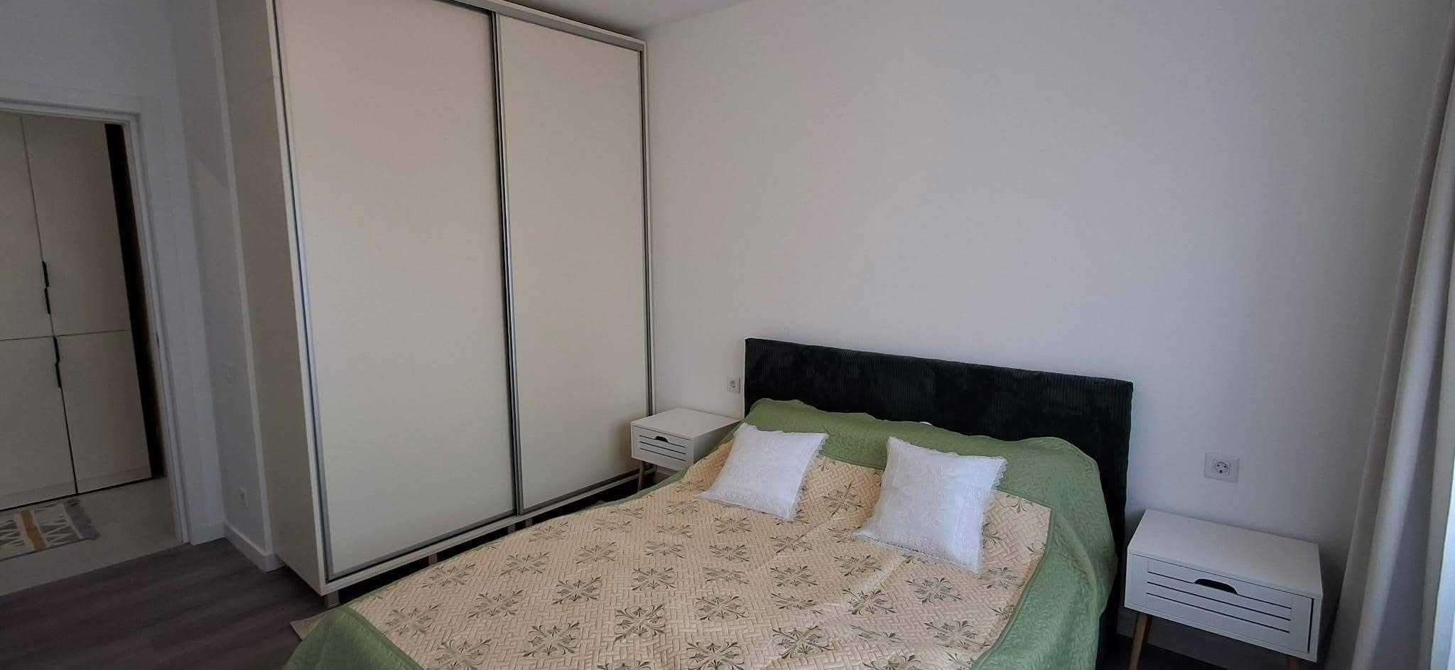 inchiriez apartament
