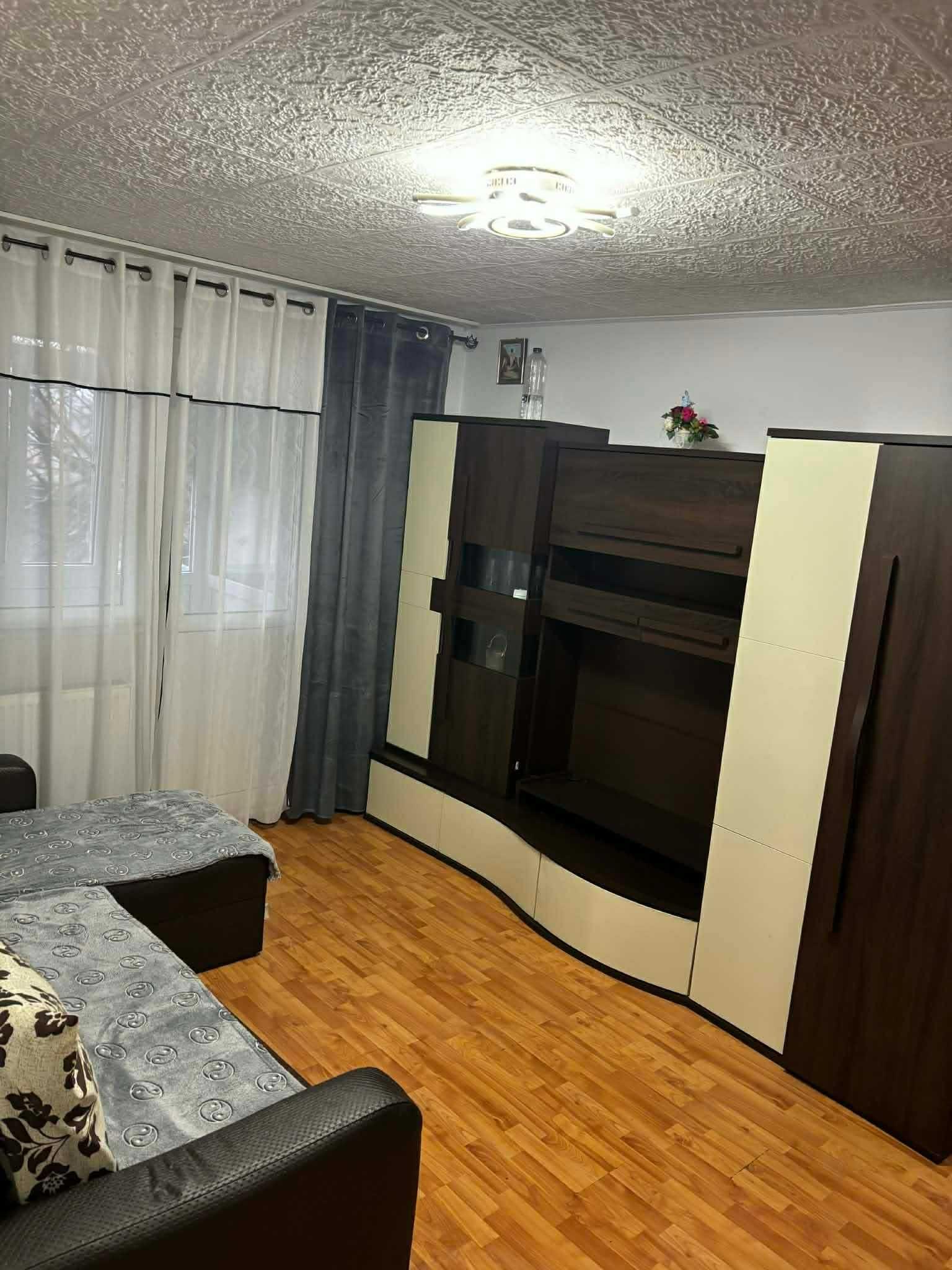 Apartament 2 camere de inchiriat – Piata Progresul