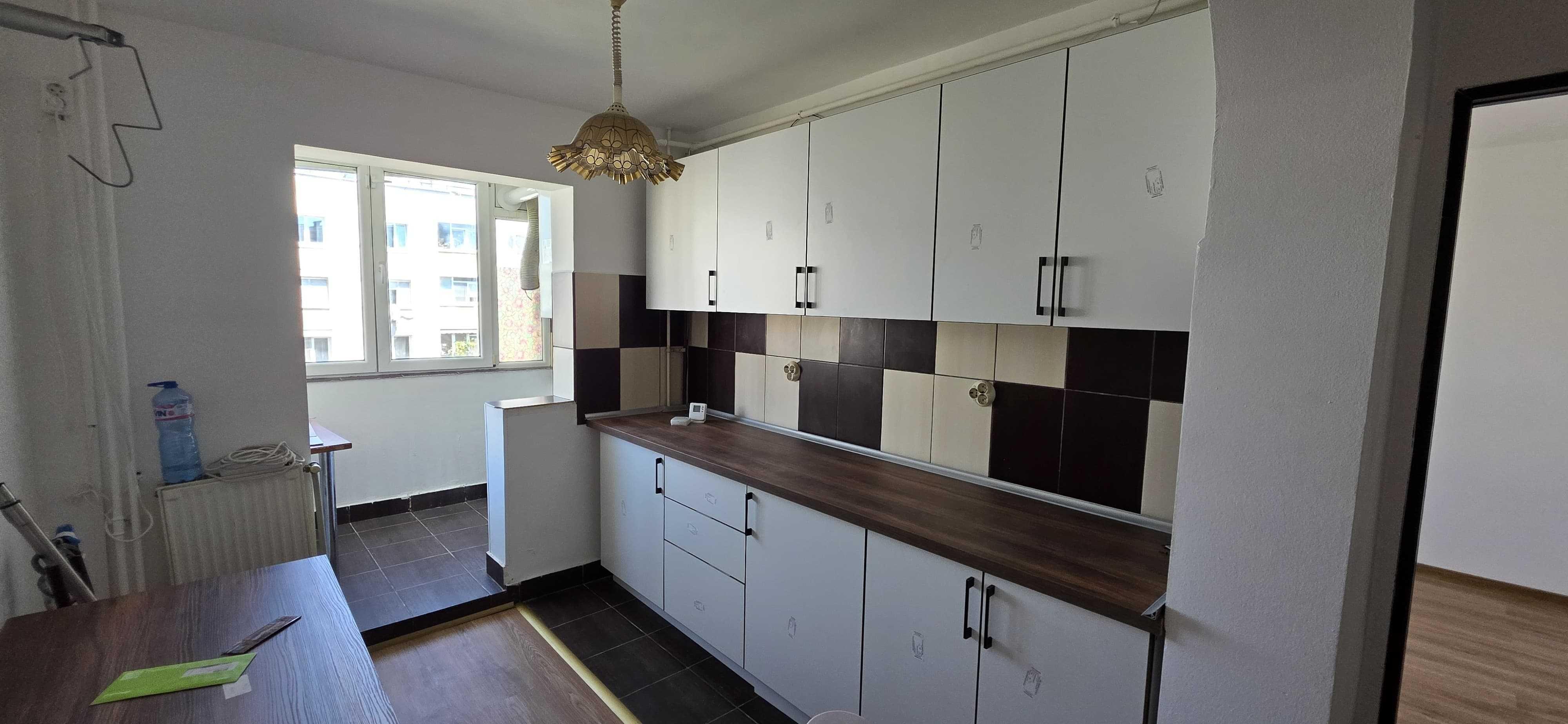 Particular vand aprtament 3 camere 7/8 zona Margeanului - imagine 1