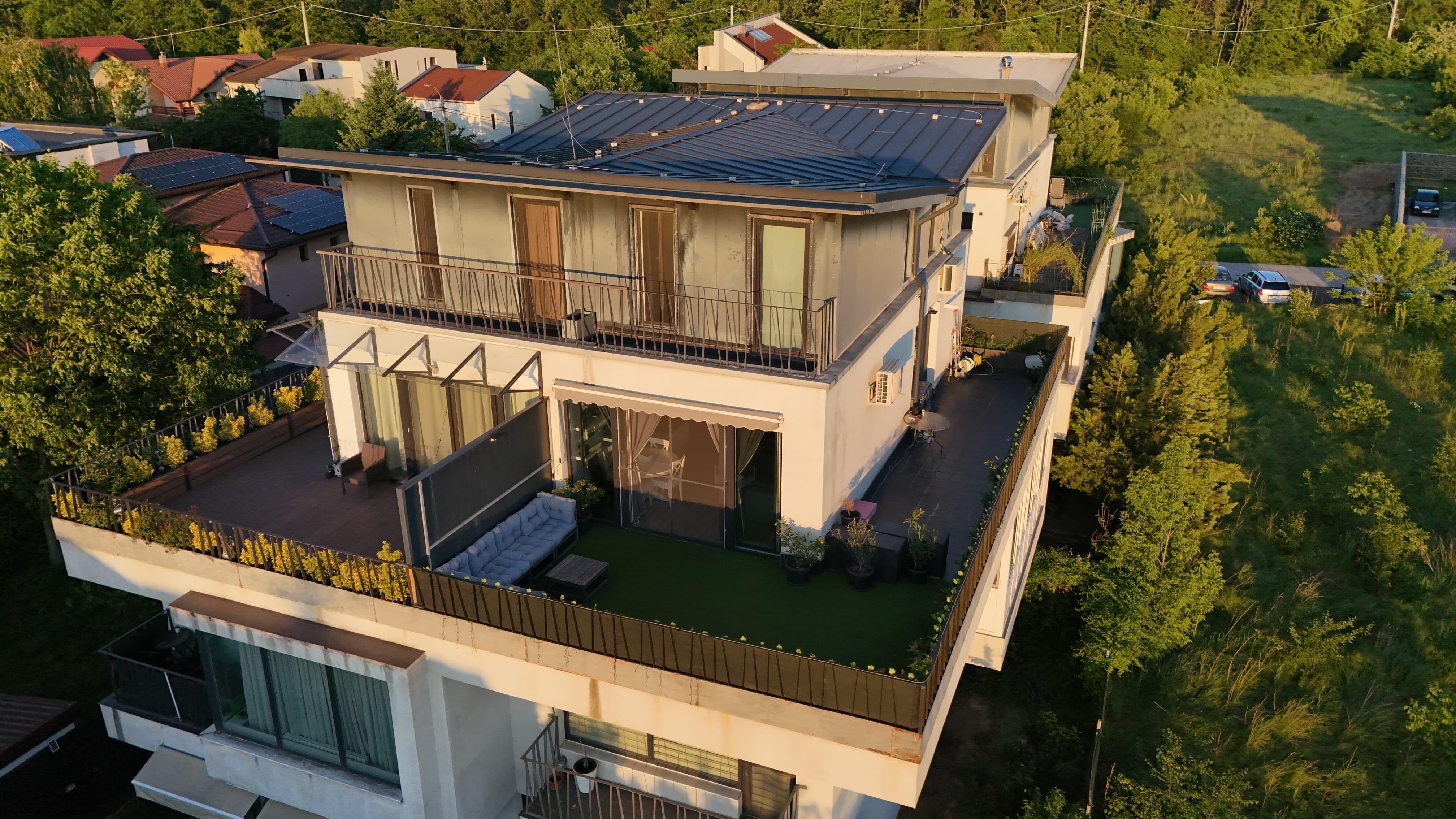 Apartament cu etaj si terasa in L - imagine 1