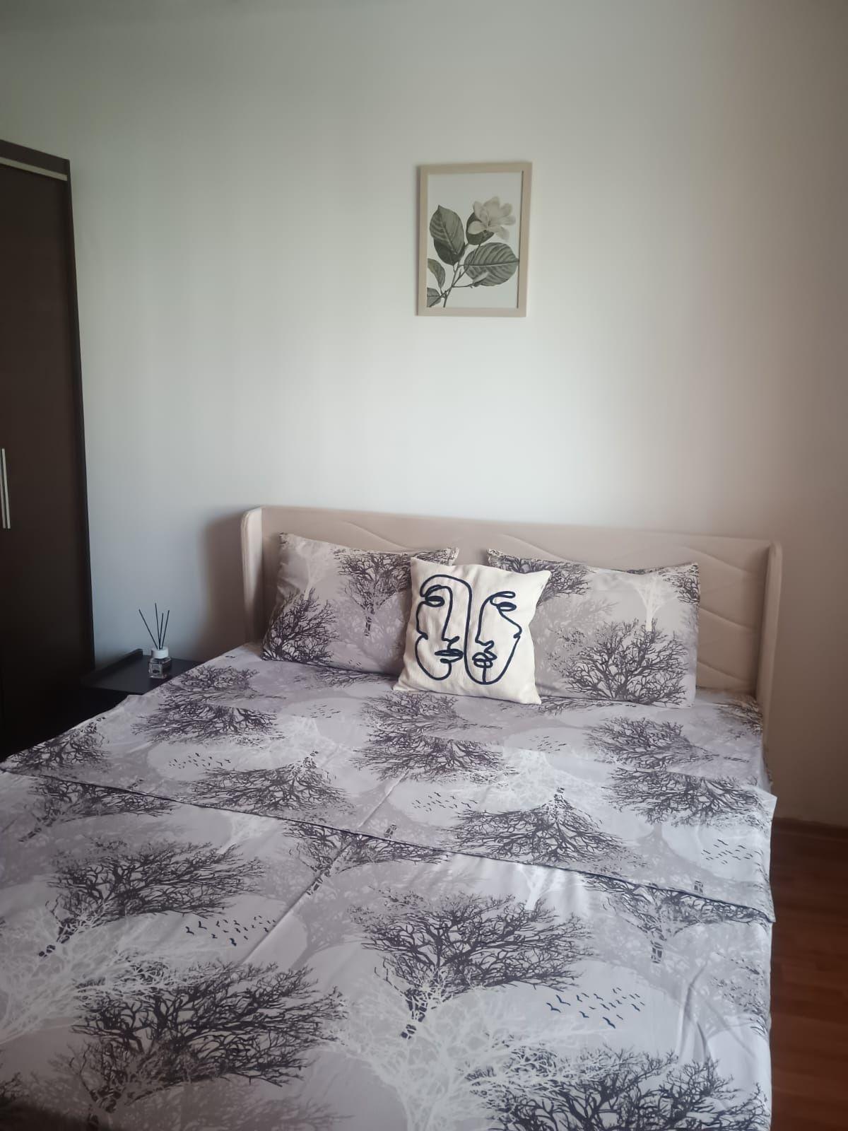 Inchiriez apartament