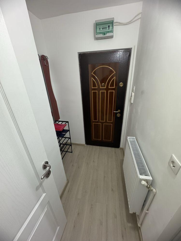 Garsoniera de închiriat