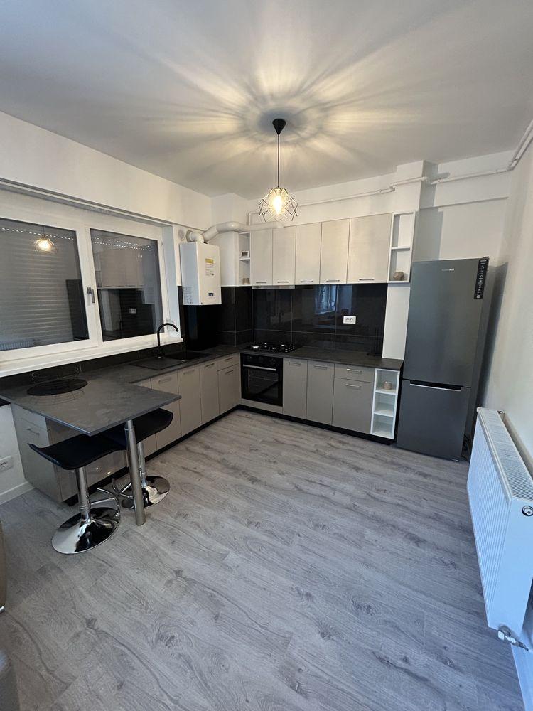 Apartament cu doua camere semidecomandat 40 m2 Poitiers/Continental-Aumovio + parcare