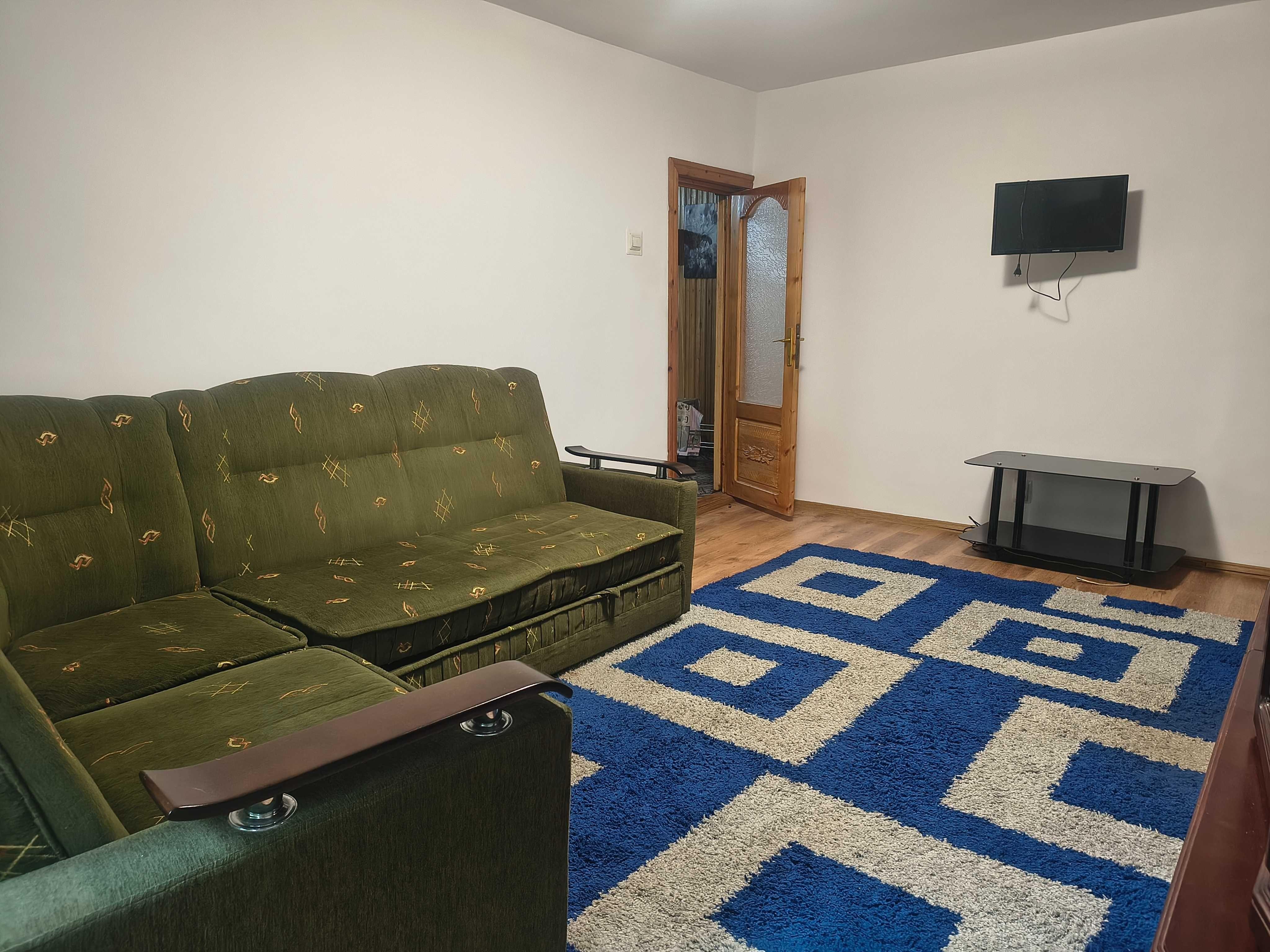 Închiriez apartament 2 decomandate in Nicolina