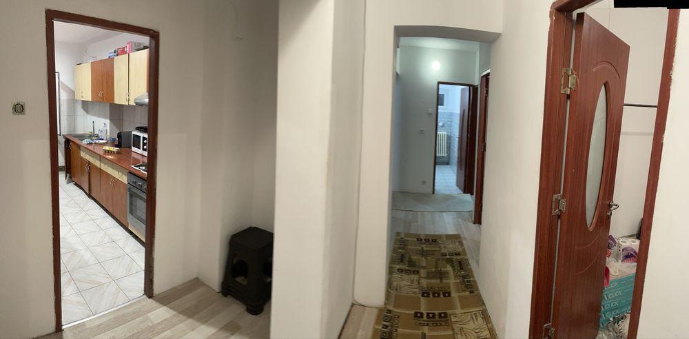 Apartament 4 camere - imagine 1