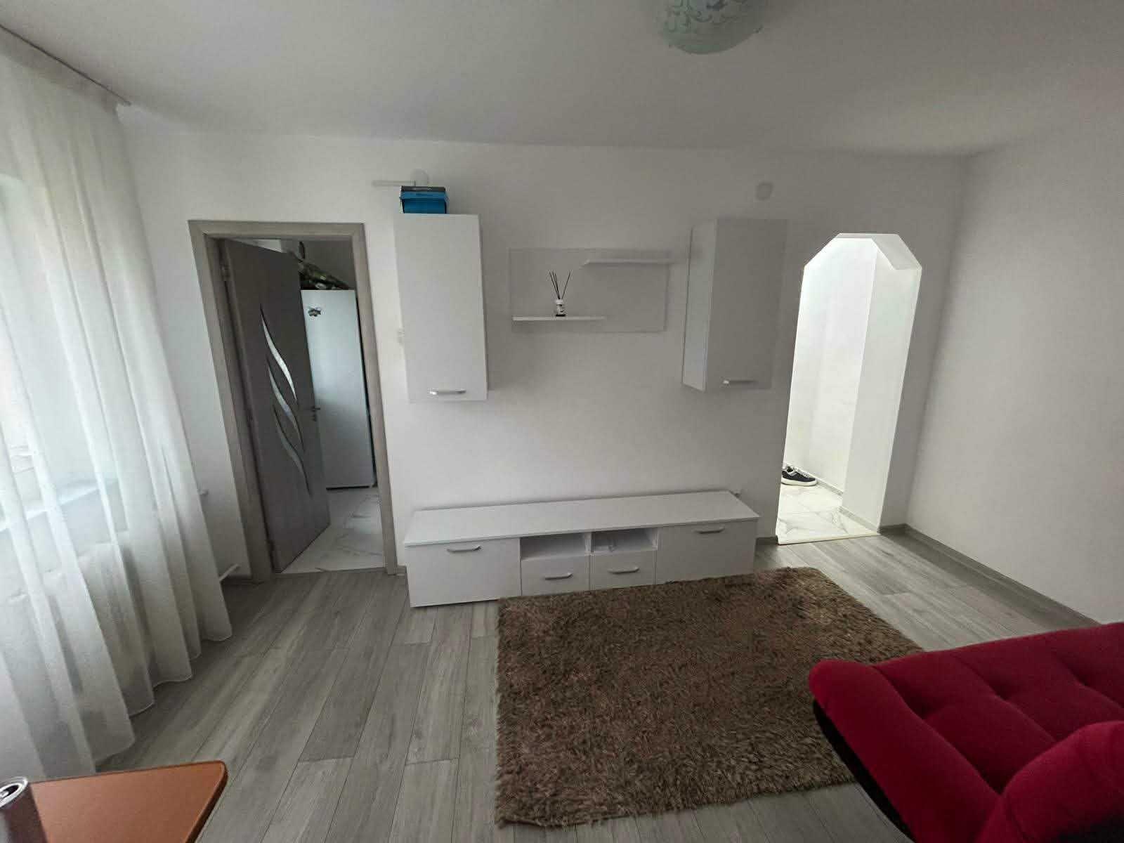 Apartament de închiriat - imagine 1