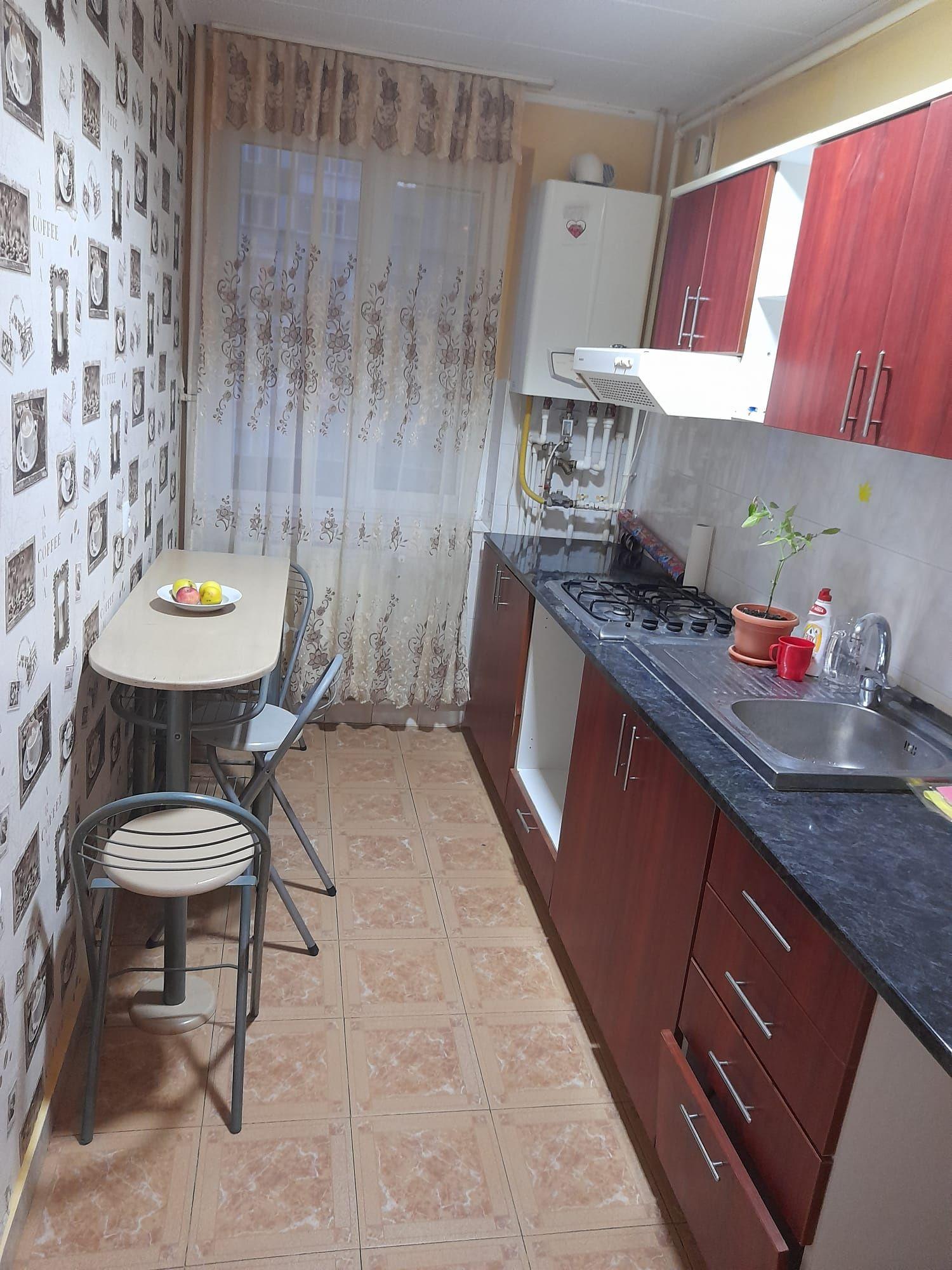 Apartament 2 camere de închiriat