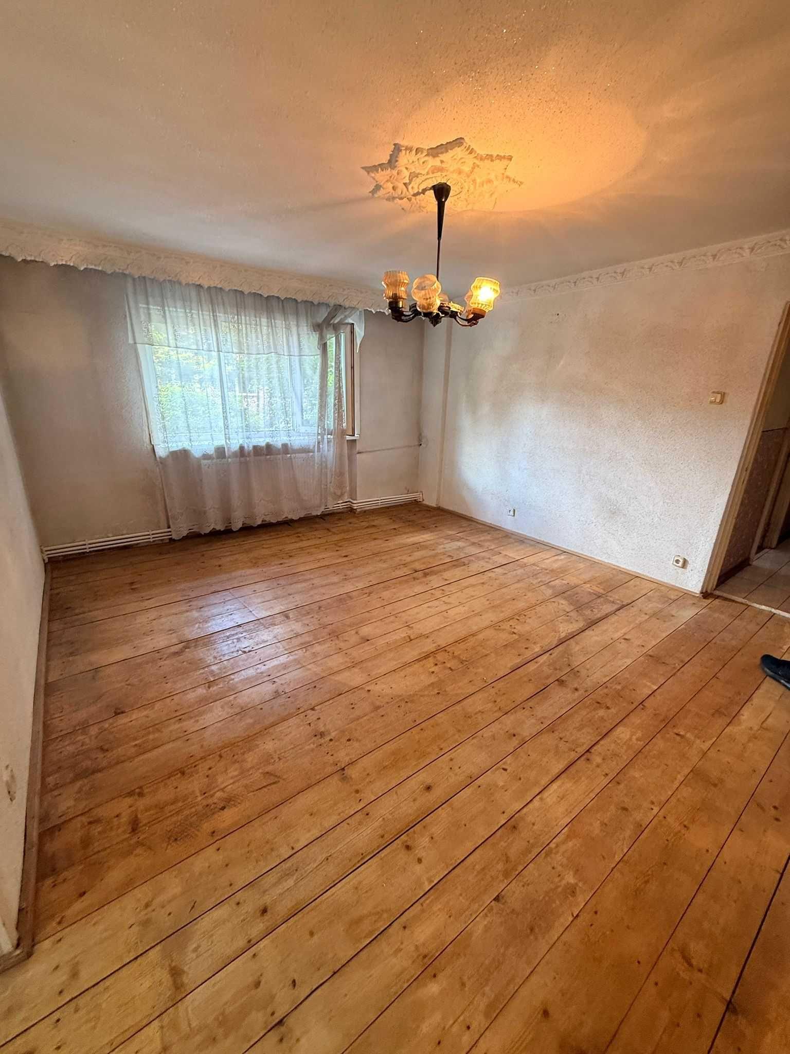 Apartament 2 camere, parter, G Enescu, ideal pentru birouri