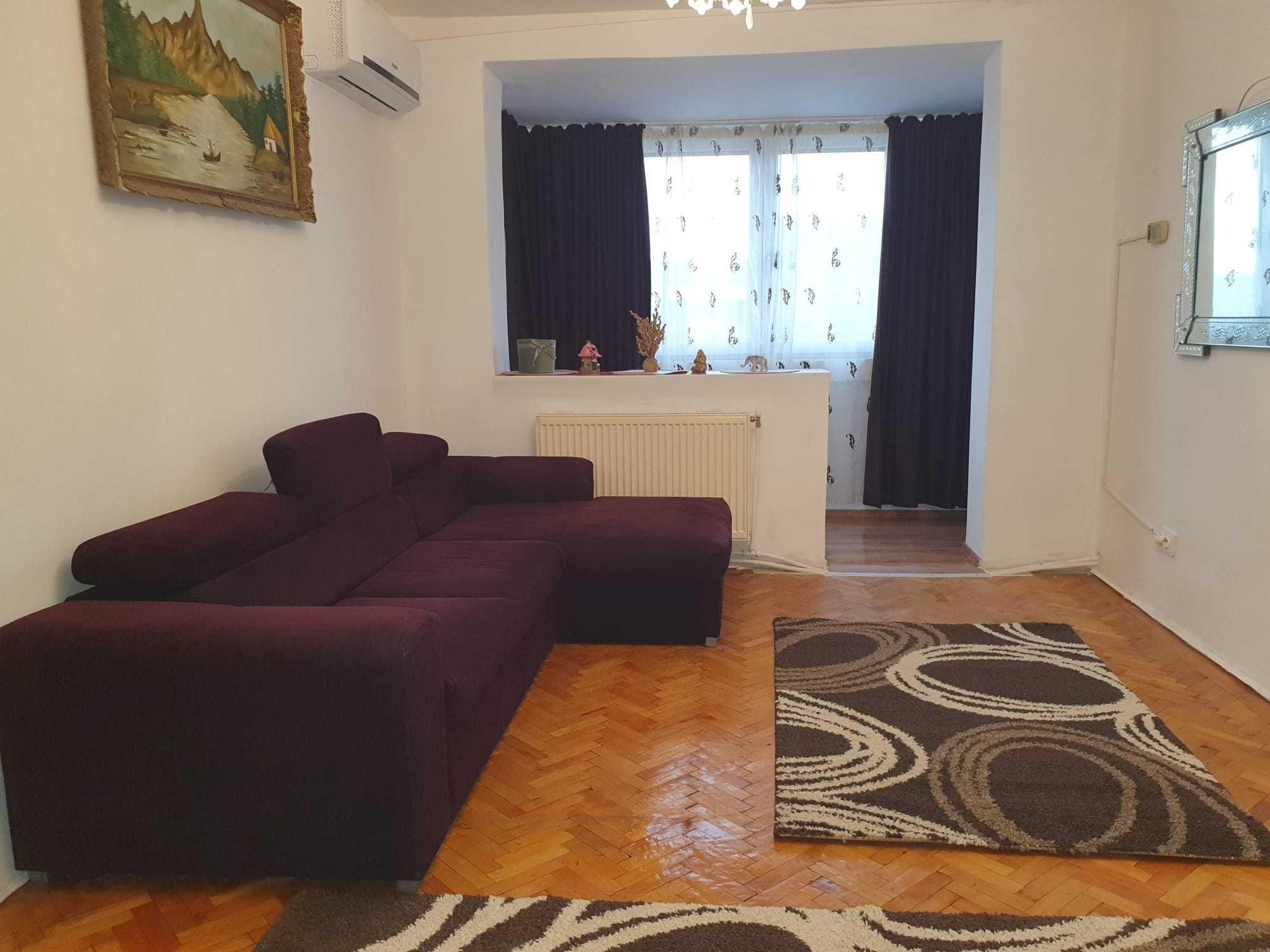 Vand apartament 2 camere centru