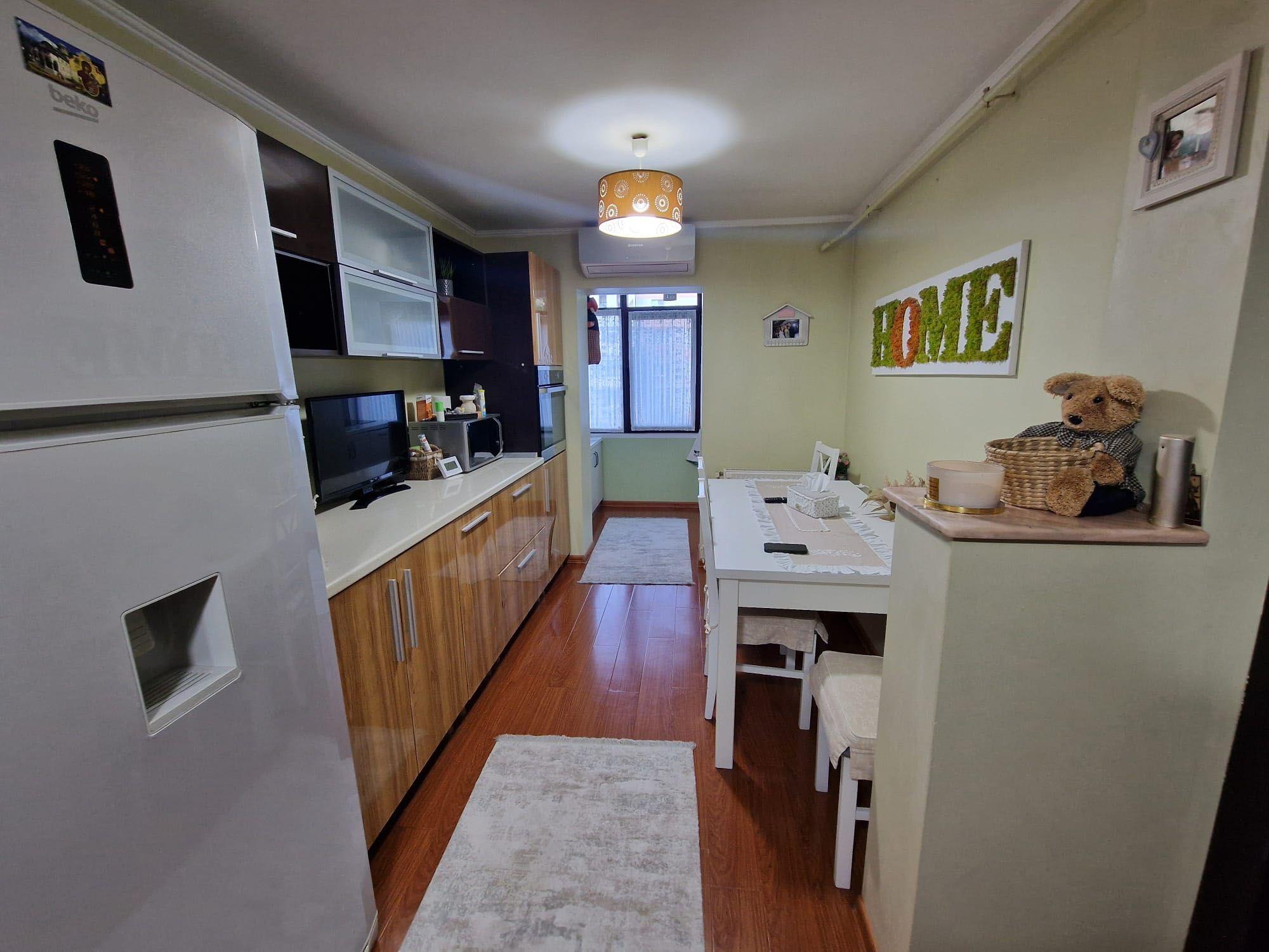 Proprietar închiriez apartament 2 camere decomandat închiriat zona mall!