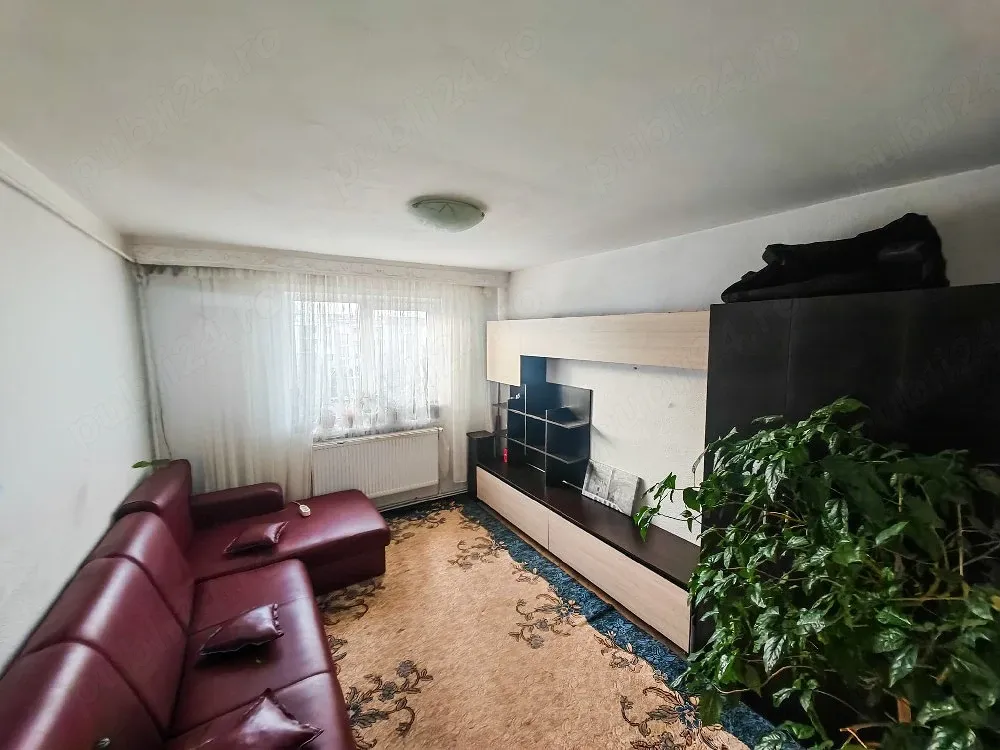 Proprietar , vand apartament 3 camere - imagine 1