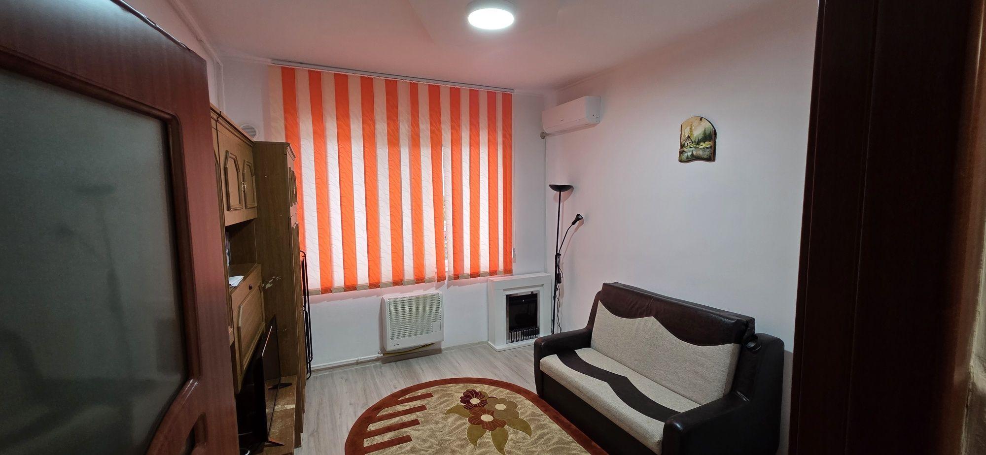 Garsoniera de închiriat