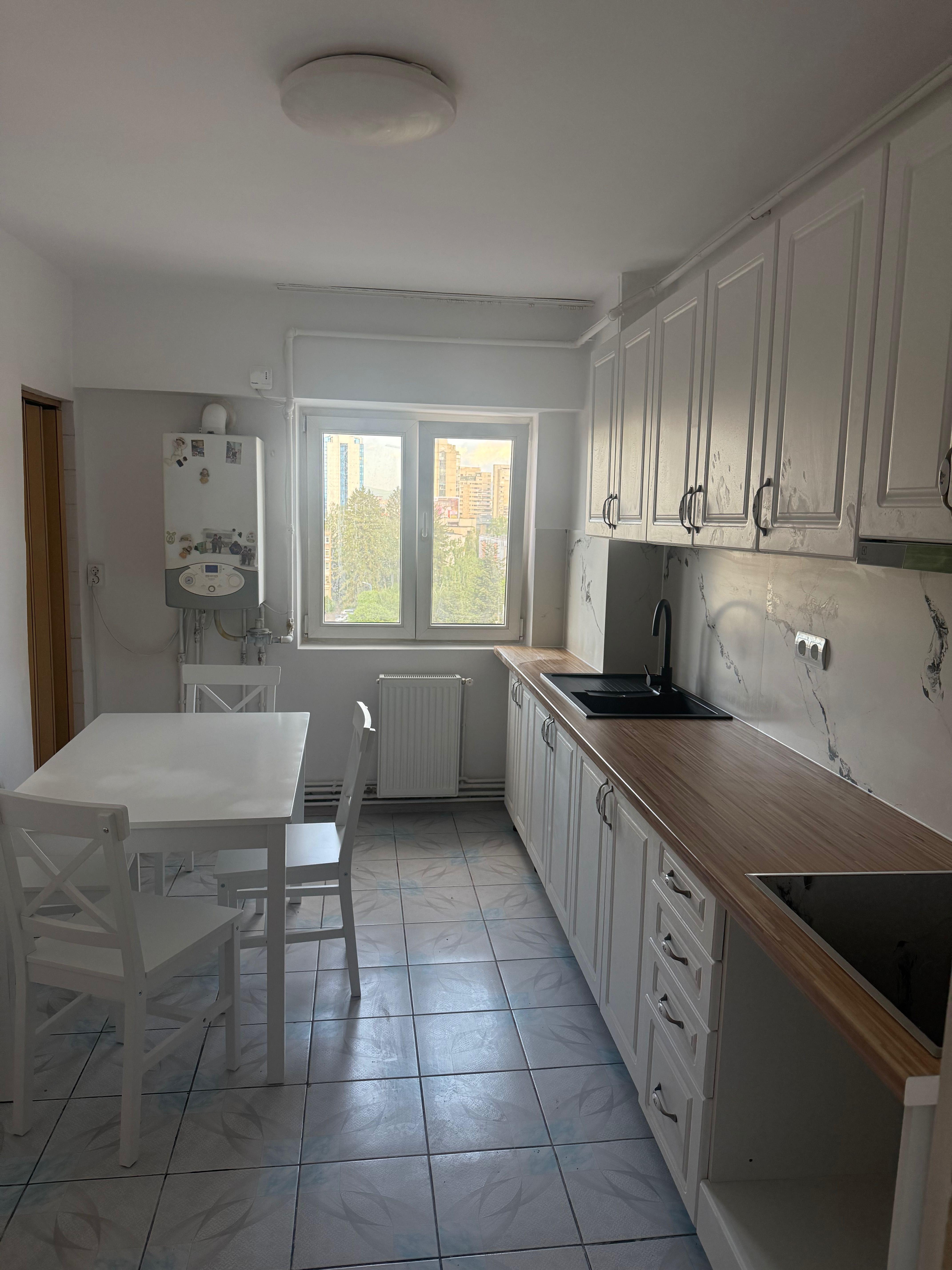 Închiriez ap.3 camere , dec , confort 1