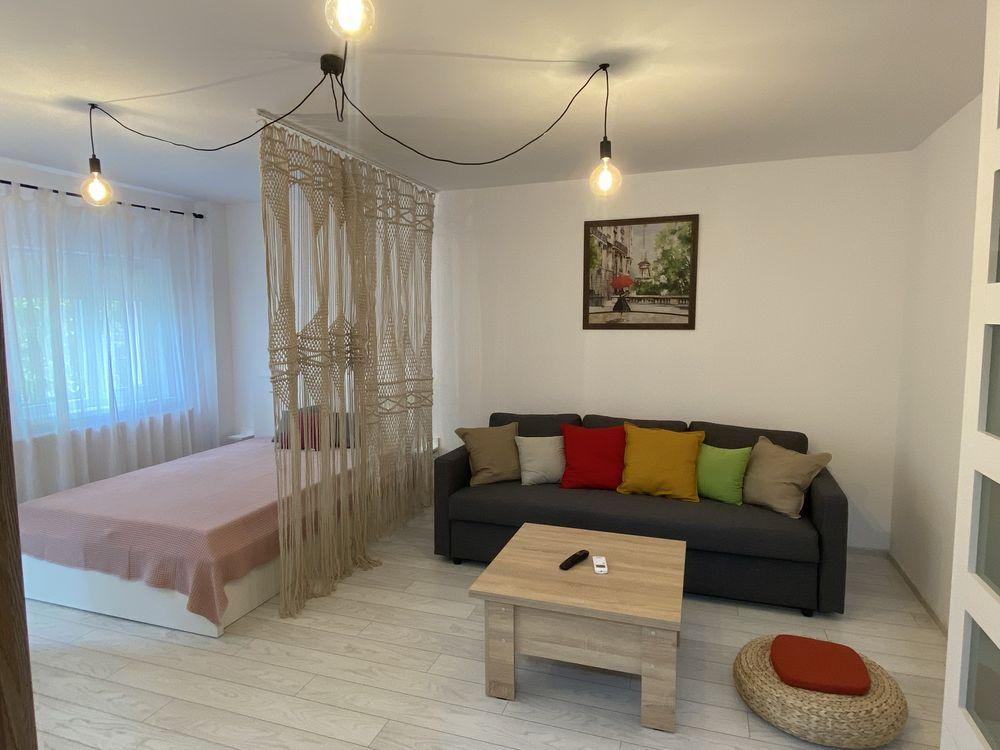 Inchiriez garsoniera tip studio, cu arome de acasa