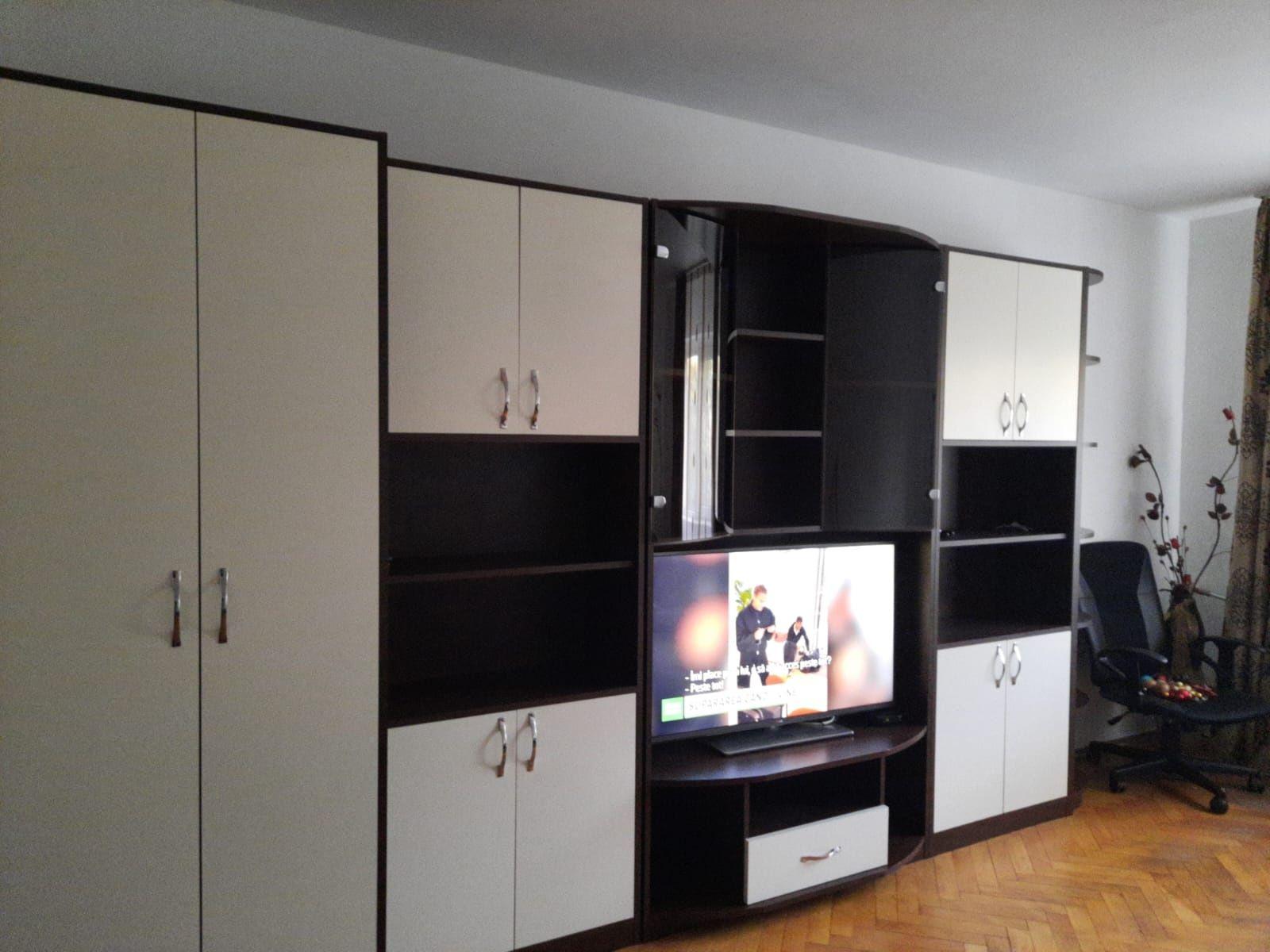 Inchiriez apartament 3 camere