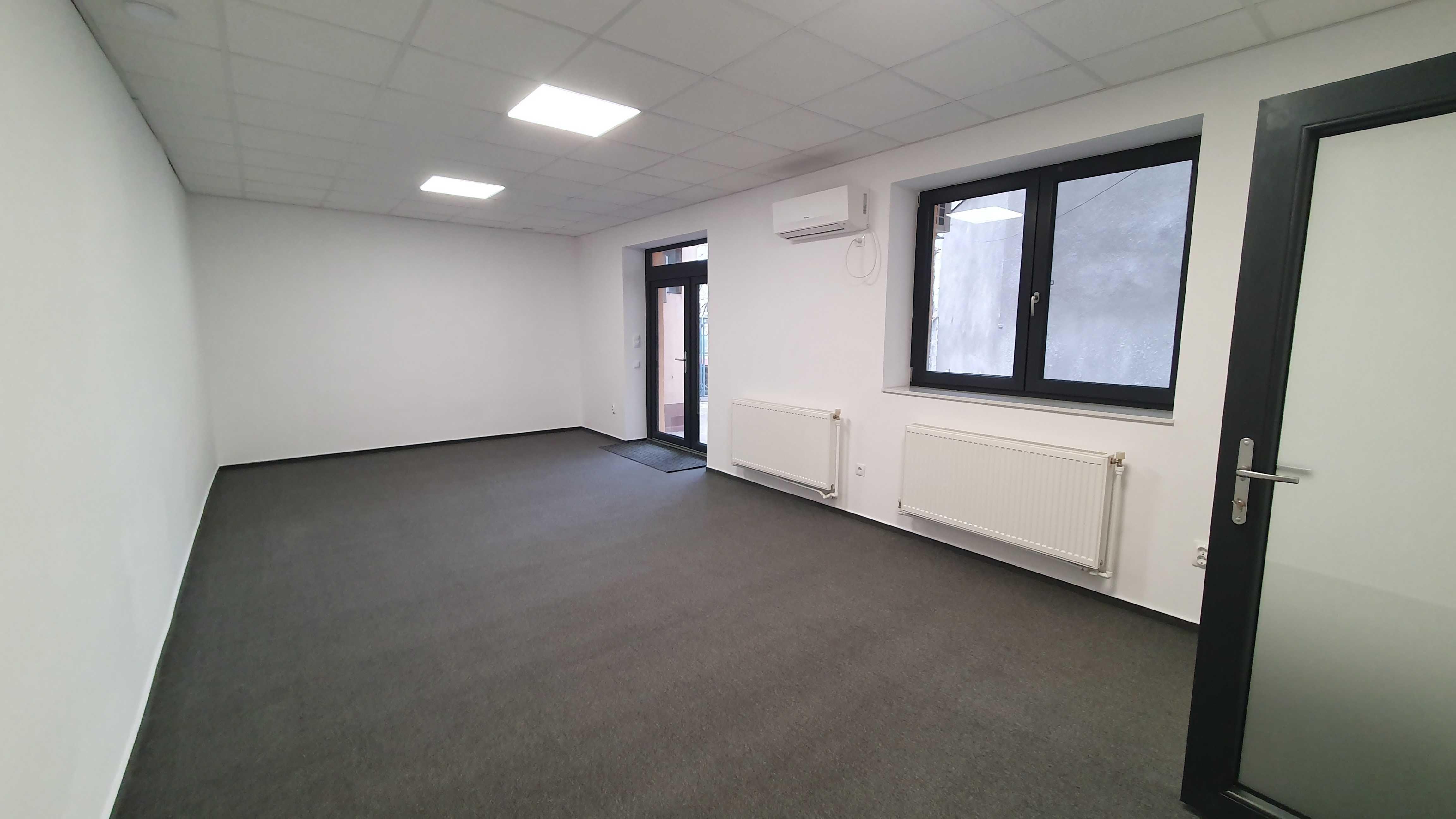 Spatiu comercial/birouri/servicii de inchiriat zona Piata Decebal