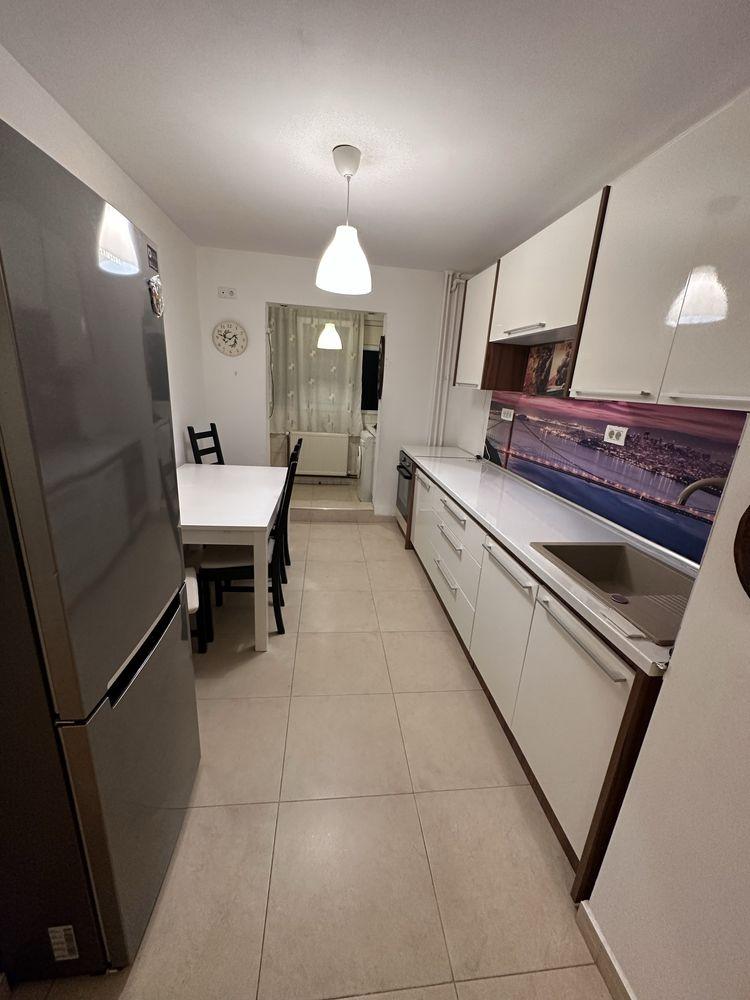 Apartament de inchiriat 4 camere