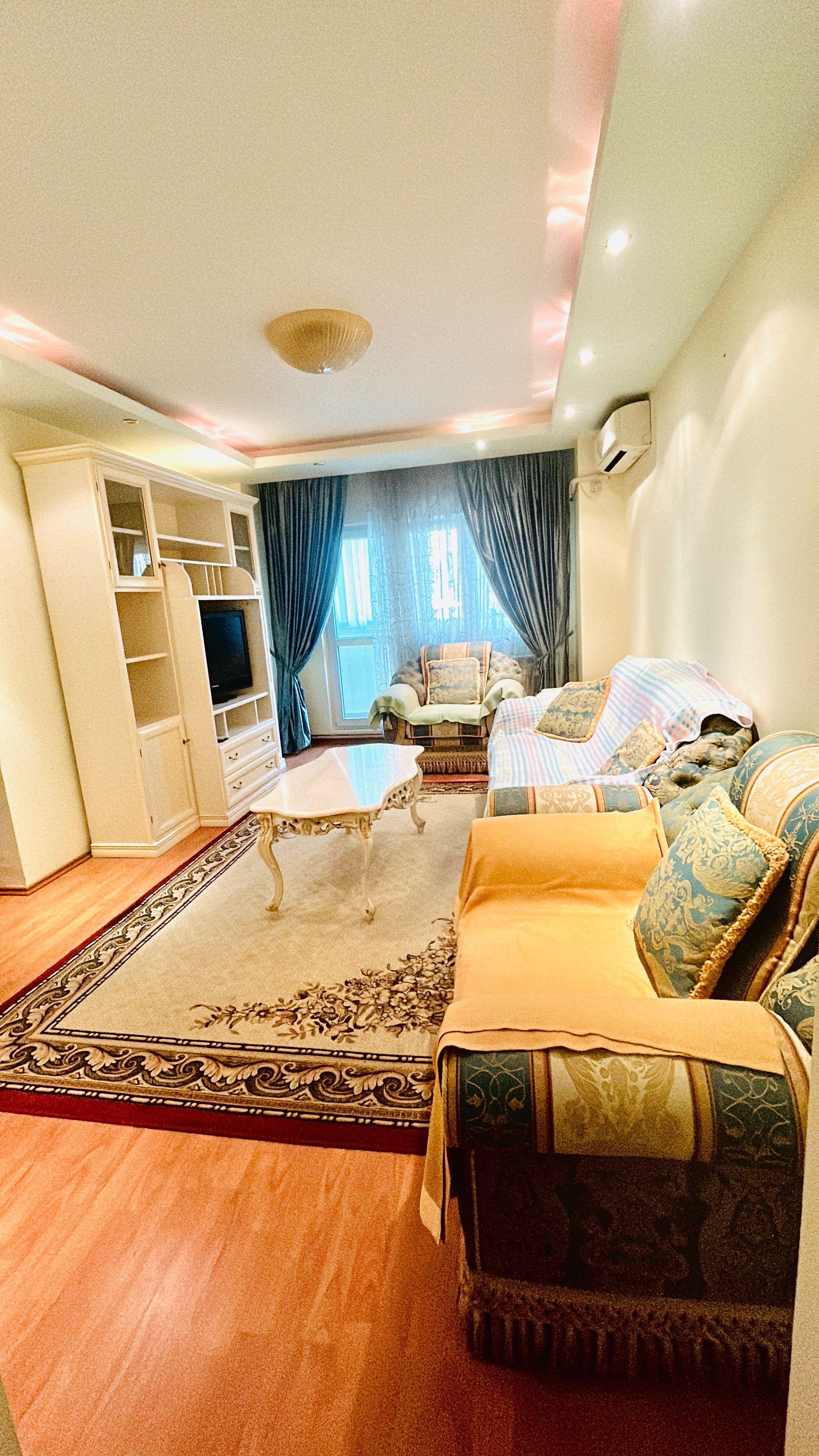 Vând 2 camere Calea Văcărești, zona Tineretului