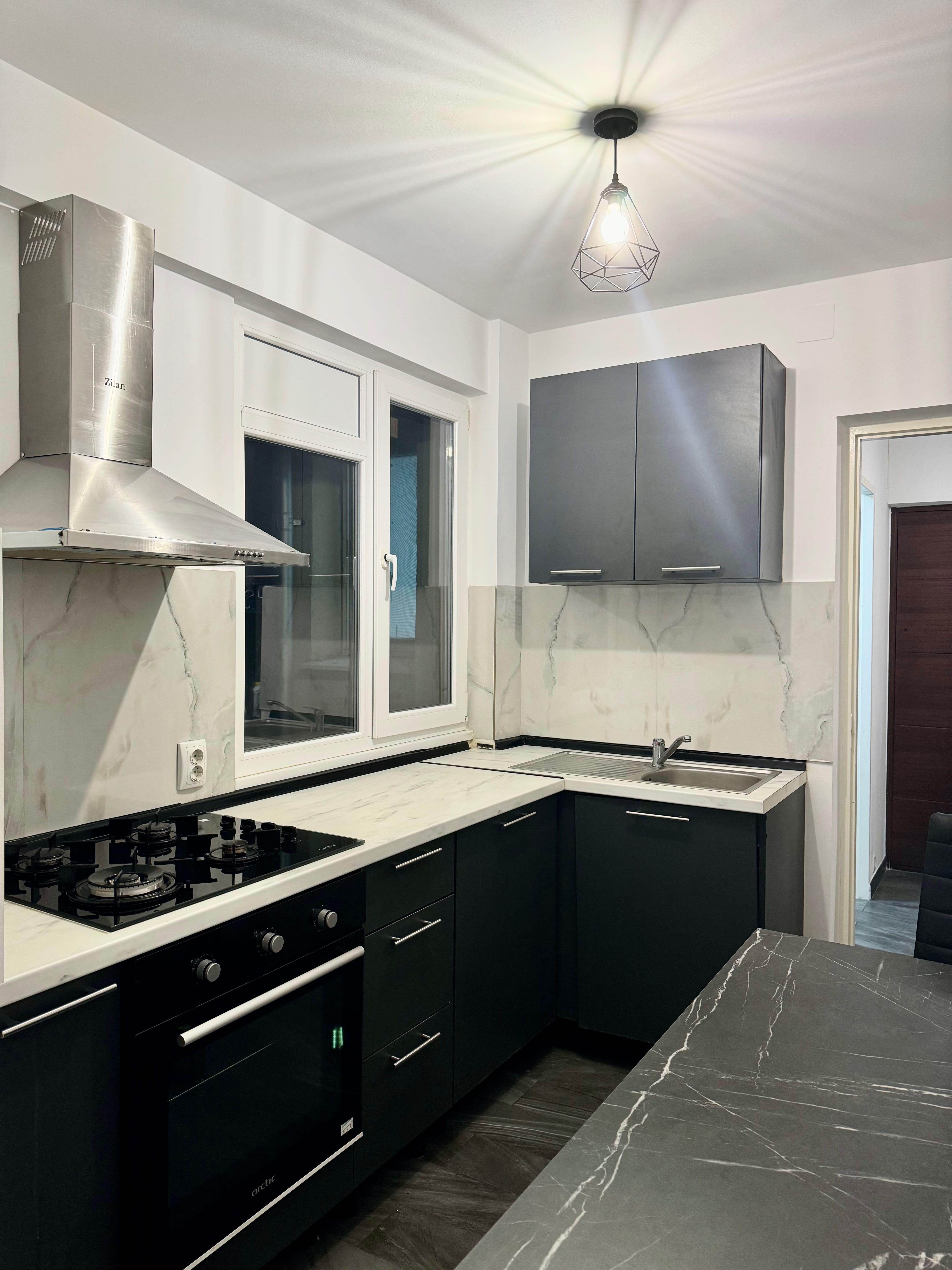 Apartament 2 camere de inchiriat metrou Eroii Revolutiei