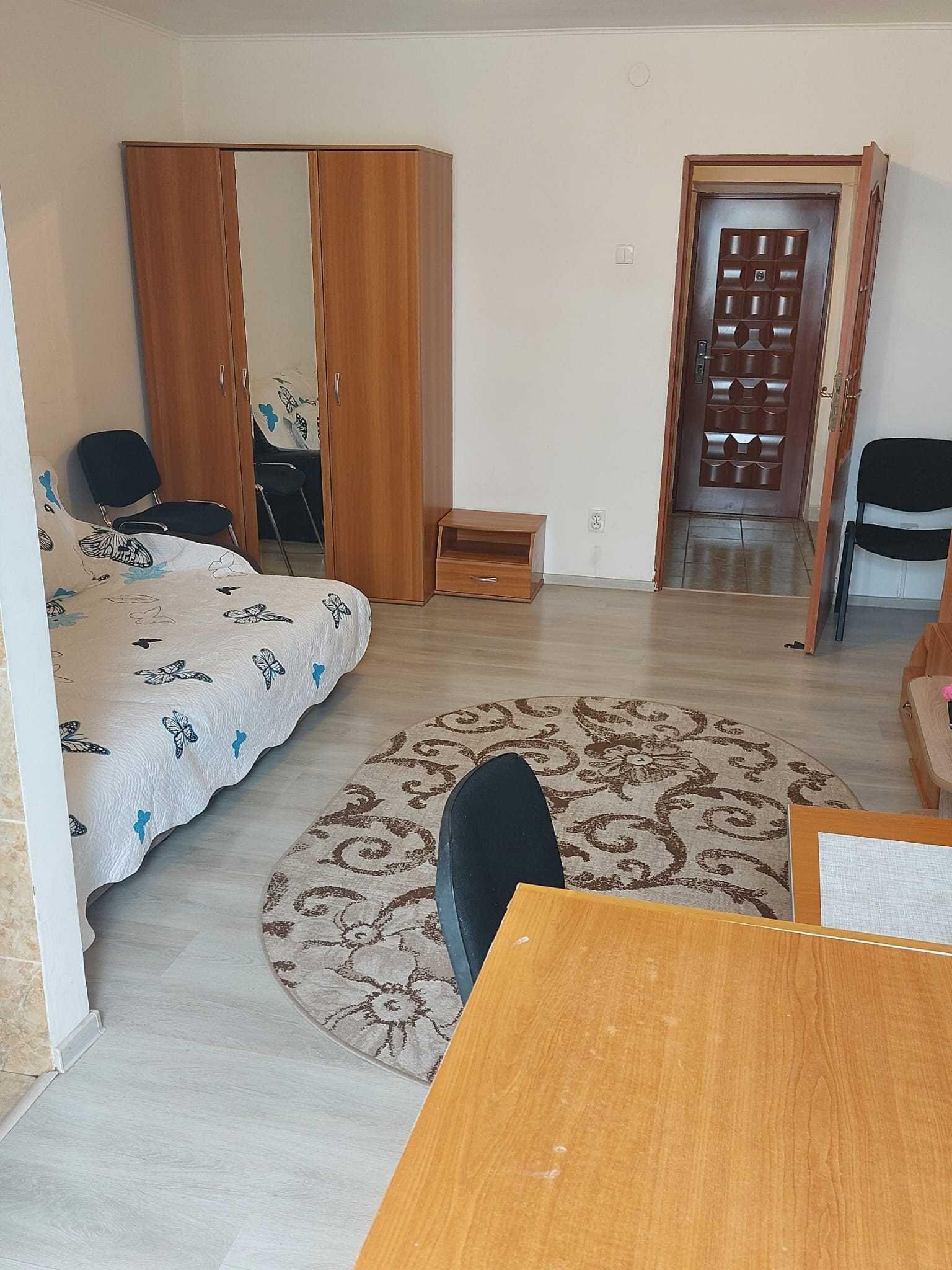 Închiriez garsoniera Craiovei