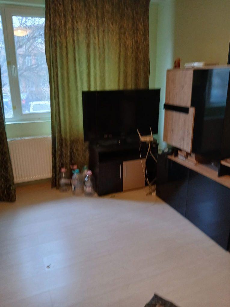 Închiriez apartament 2 camere decomandat,utilat complet