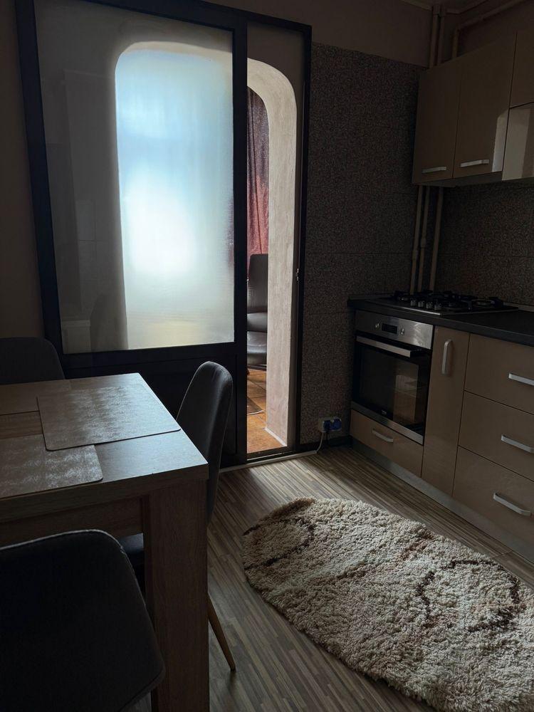 Apartament 2 camere de închiriat-zona Dedeman