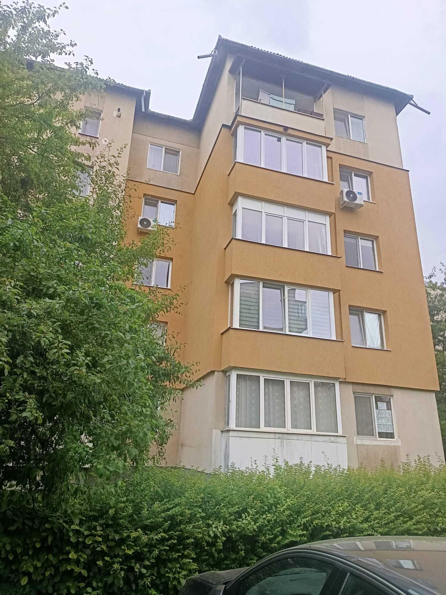 Vând apartament 3 camere - Baia Mare